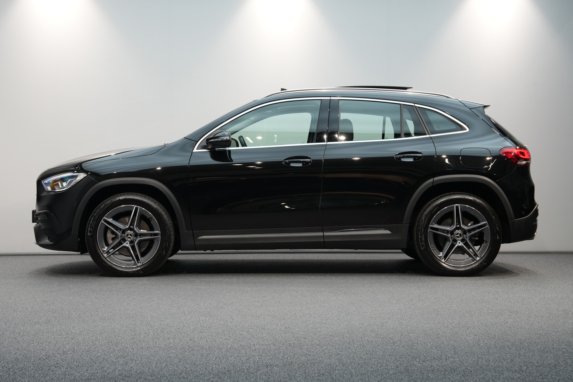 Mercedes-Benz GLA 250 e AMG 47734736-2.jpg | Autocenter Oss