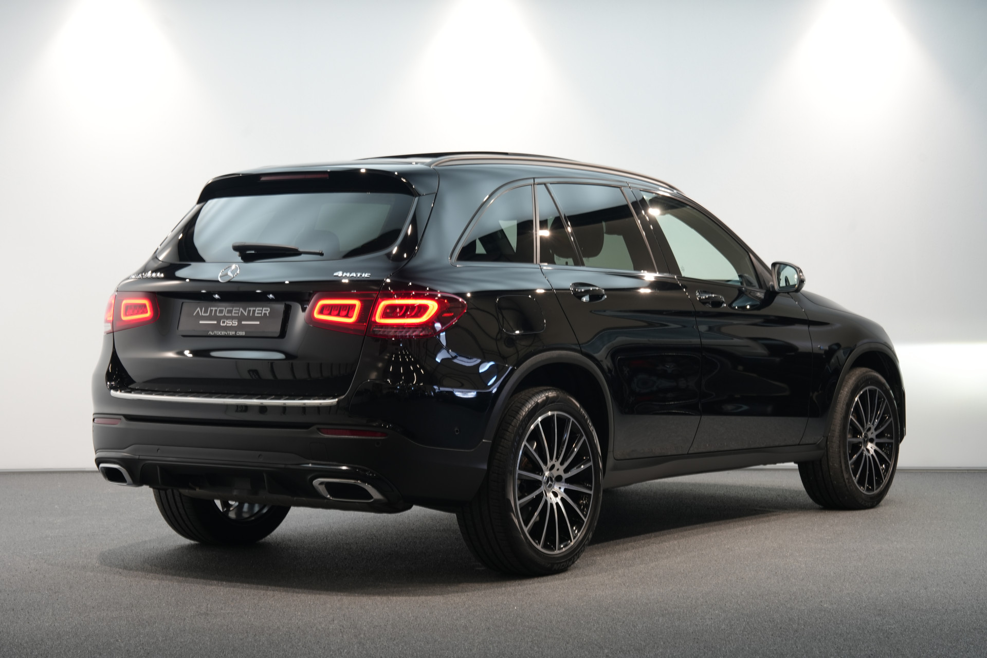 Mercedes-Benz GLC 300e 4MATIC AMG 48094911-2.jpg | Autocenter Oss