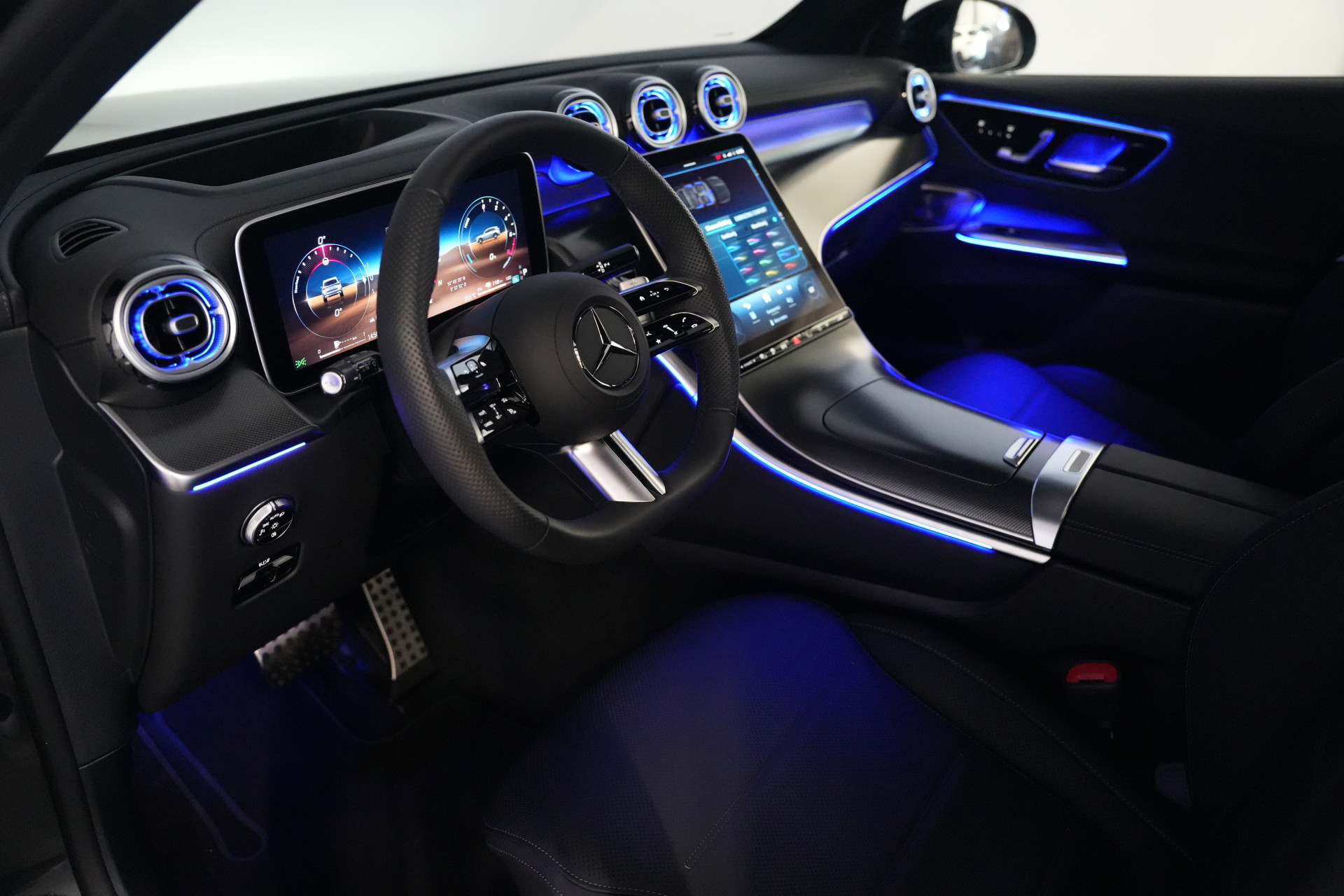 Mercedes-Benz GLC 300e 4MATIC AMG Premium+ 48517843-15.jpg | Autocenter Oss