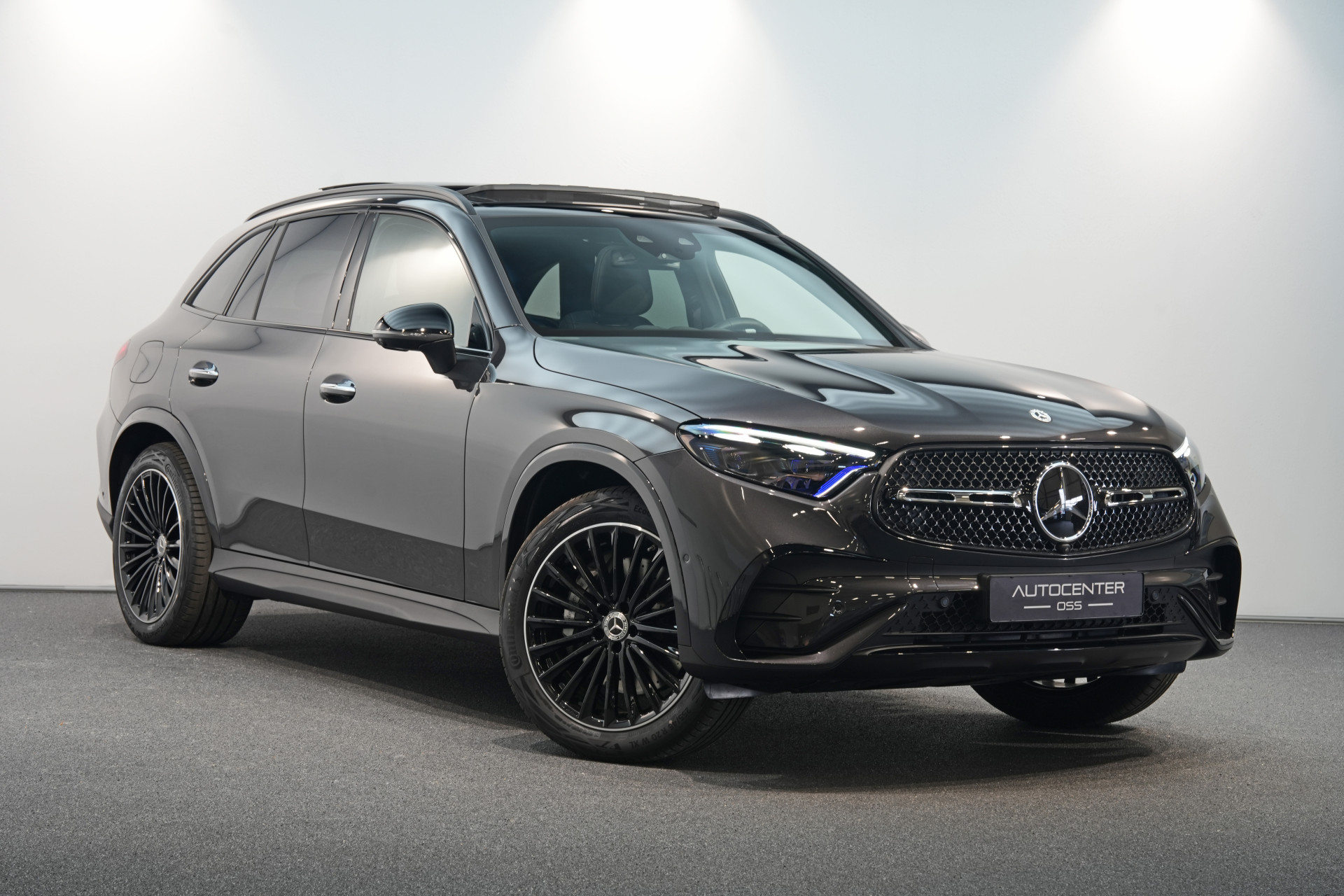 Mercedes-Benz GLC 300e 4MATIC AMG Premium+ 48517843-18.jpg | Autocenter Oss