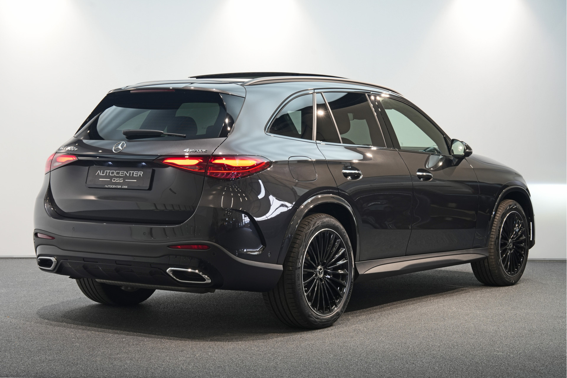 Mercedes-Benz GLC 300e 4MATIC AMG Premium+ 48517843-2.jpg | Autocenter Oss