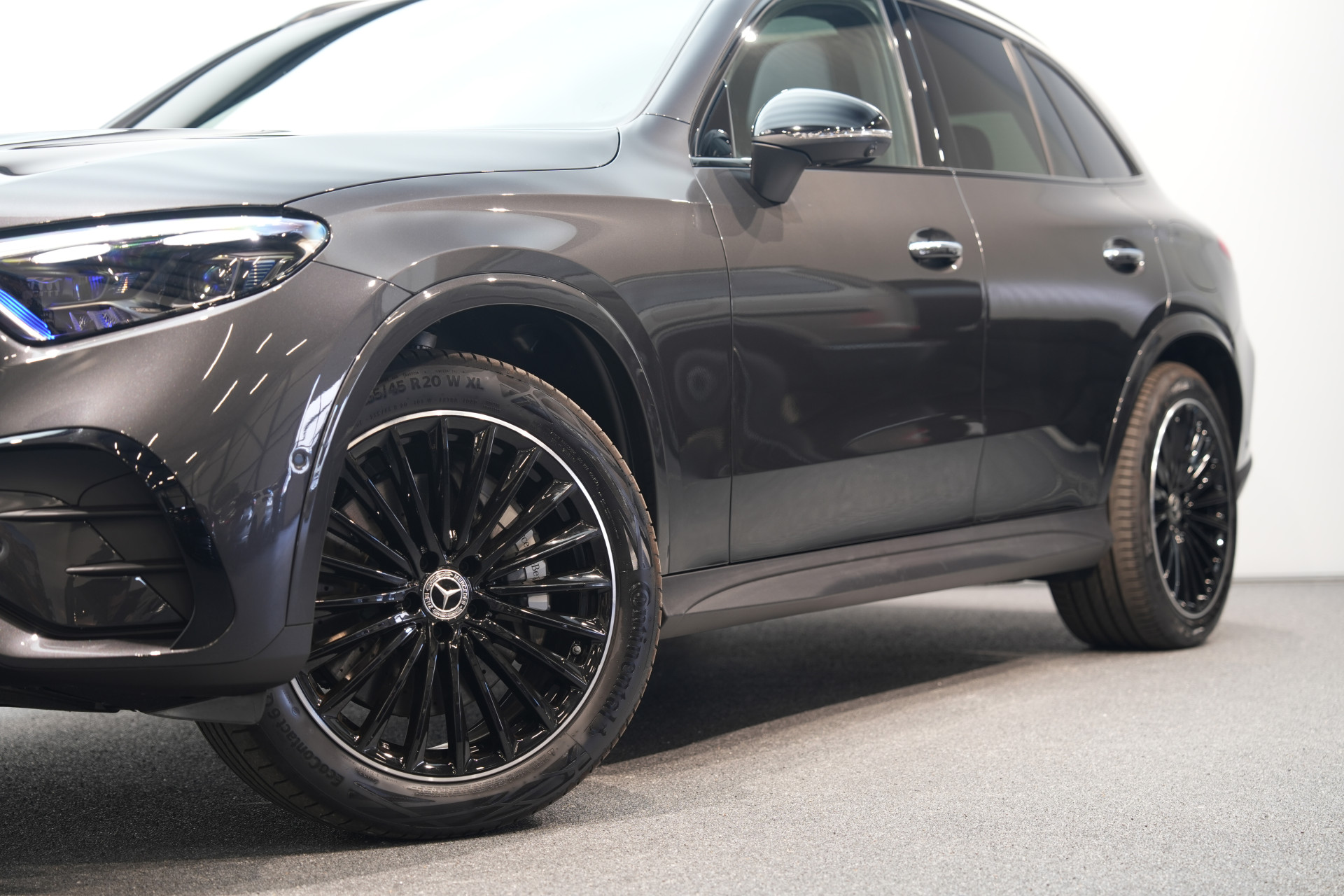 Mercedes-Benz GLC 300e 4MATIC AMG Premium+ 48517843-21.jpg | Autocenter Oss