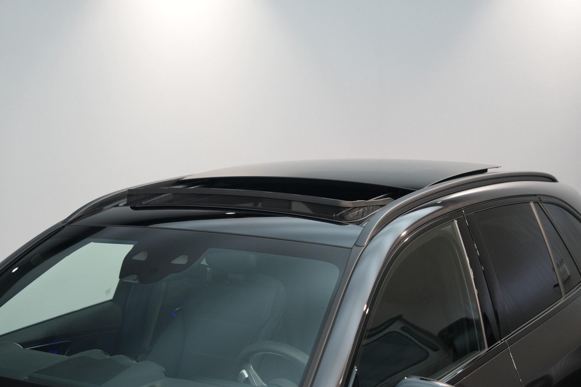 Mercedes-Benz GLC 300e 4MATIC AMG Premium+ 48517843-22.jpg | Autocenter Oss