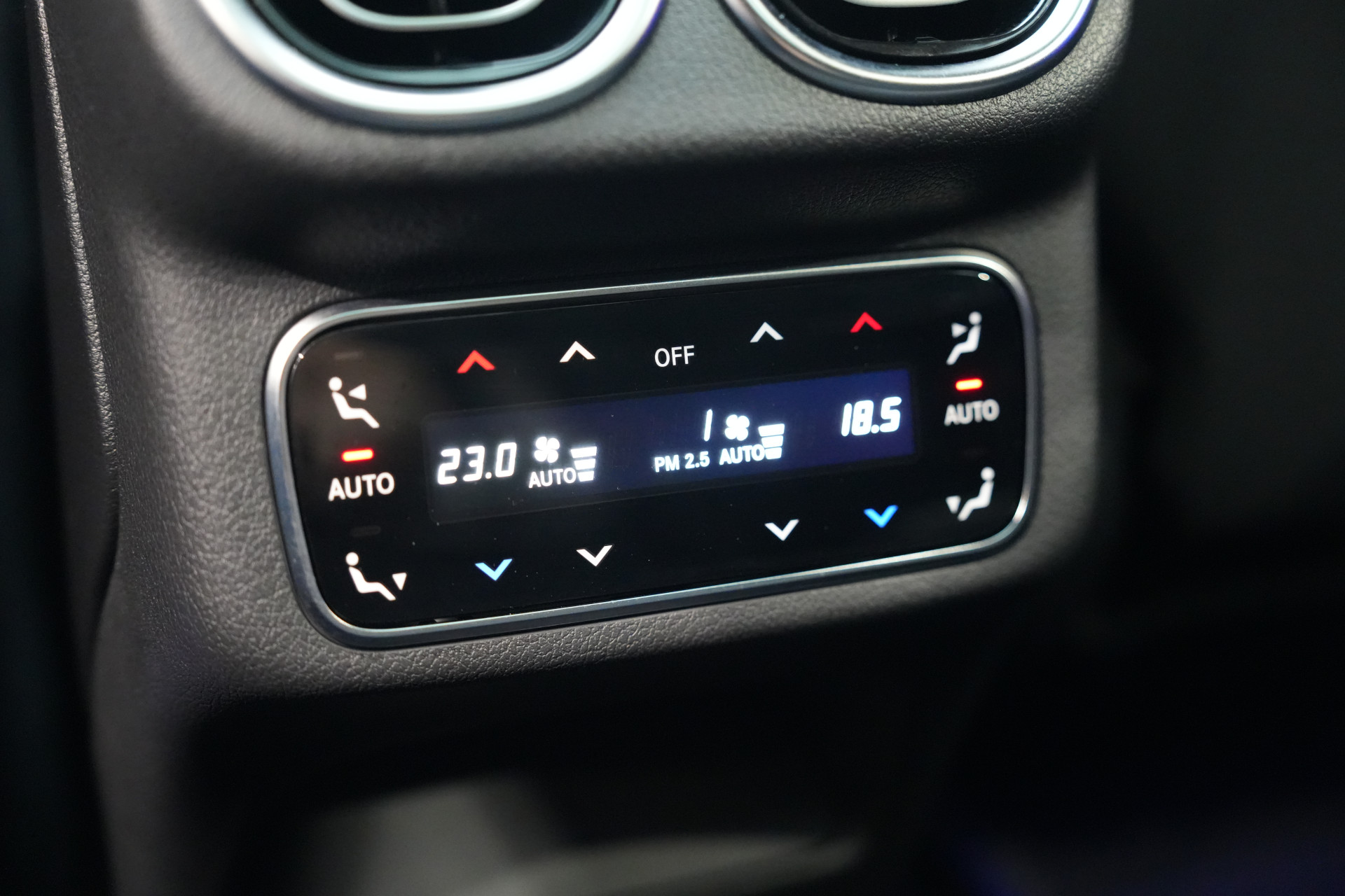 Mercedes-Benz GLC 300e 4MATIC AMG Premium+ 48517843-32.jpg | Autocenter Oss