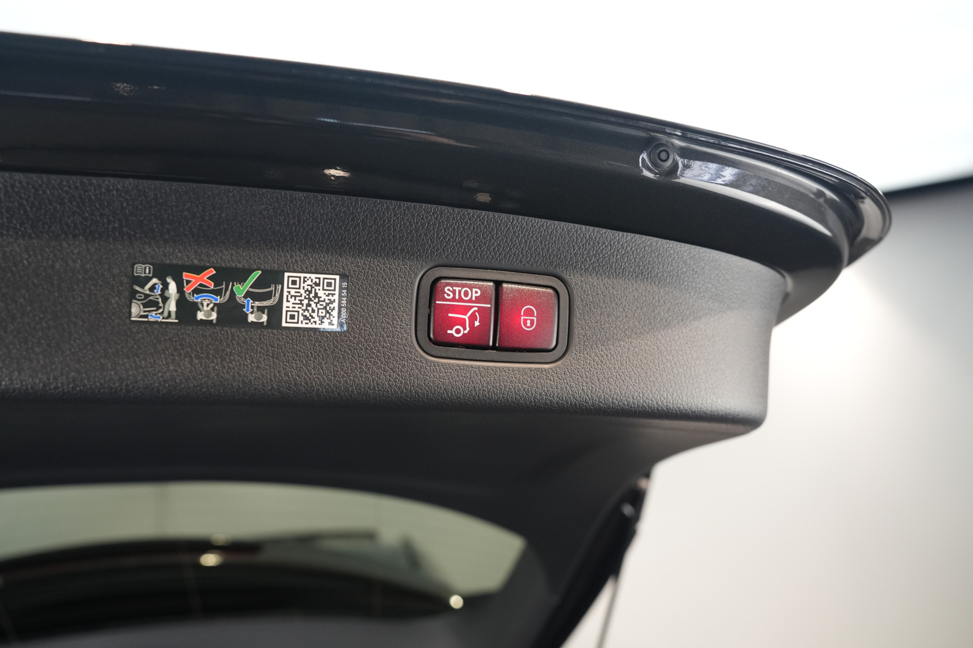 Mercedes-Benz GLC 300e 4MATIC AMG Premium+ 48517843-36.jpg | Autocenter Oss