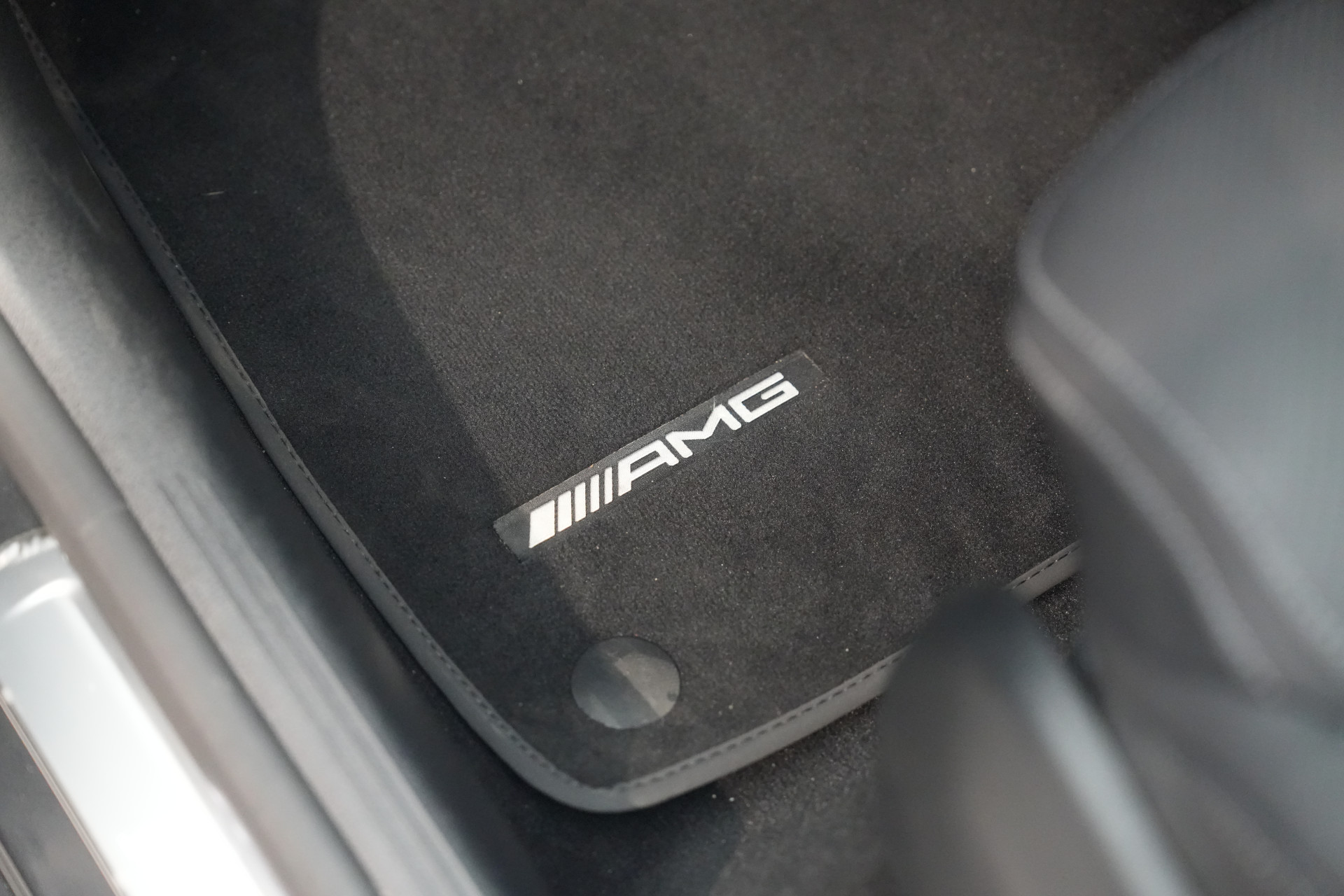 Mercedes-Benz GLC 300e 4MATIC AMG Premium+ 48517843-45.jpg | Autocenter Oss