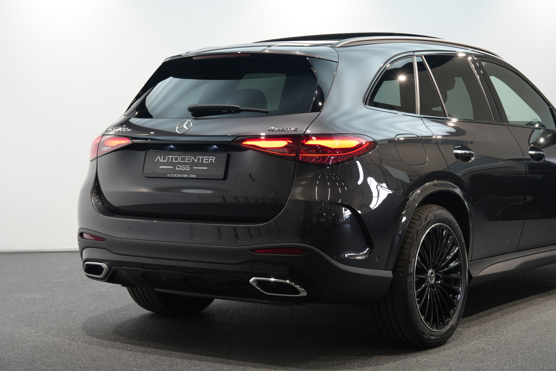 Mercedes-Benz GLC 300e 4MATIC AMG Premium+ 48517843-54.jpg | Autocenter Oss