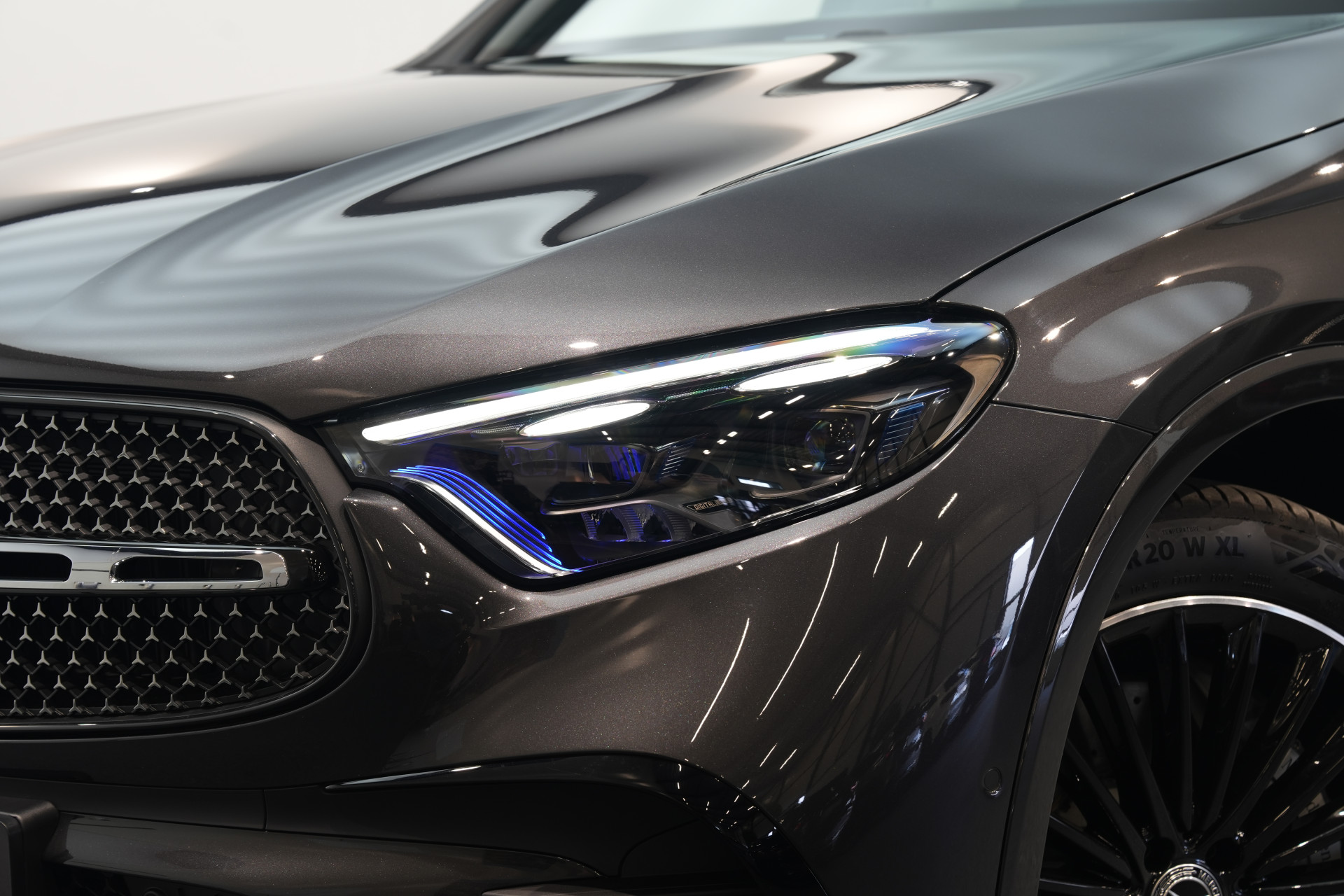 Mercedes-Benz GLC 300e 4MATIC AMG Premium+ 48517843-56.jpg | Autocenter Oss