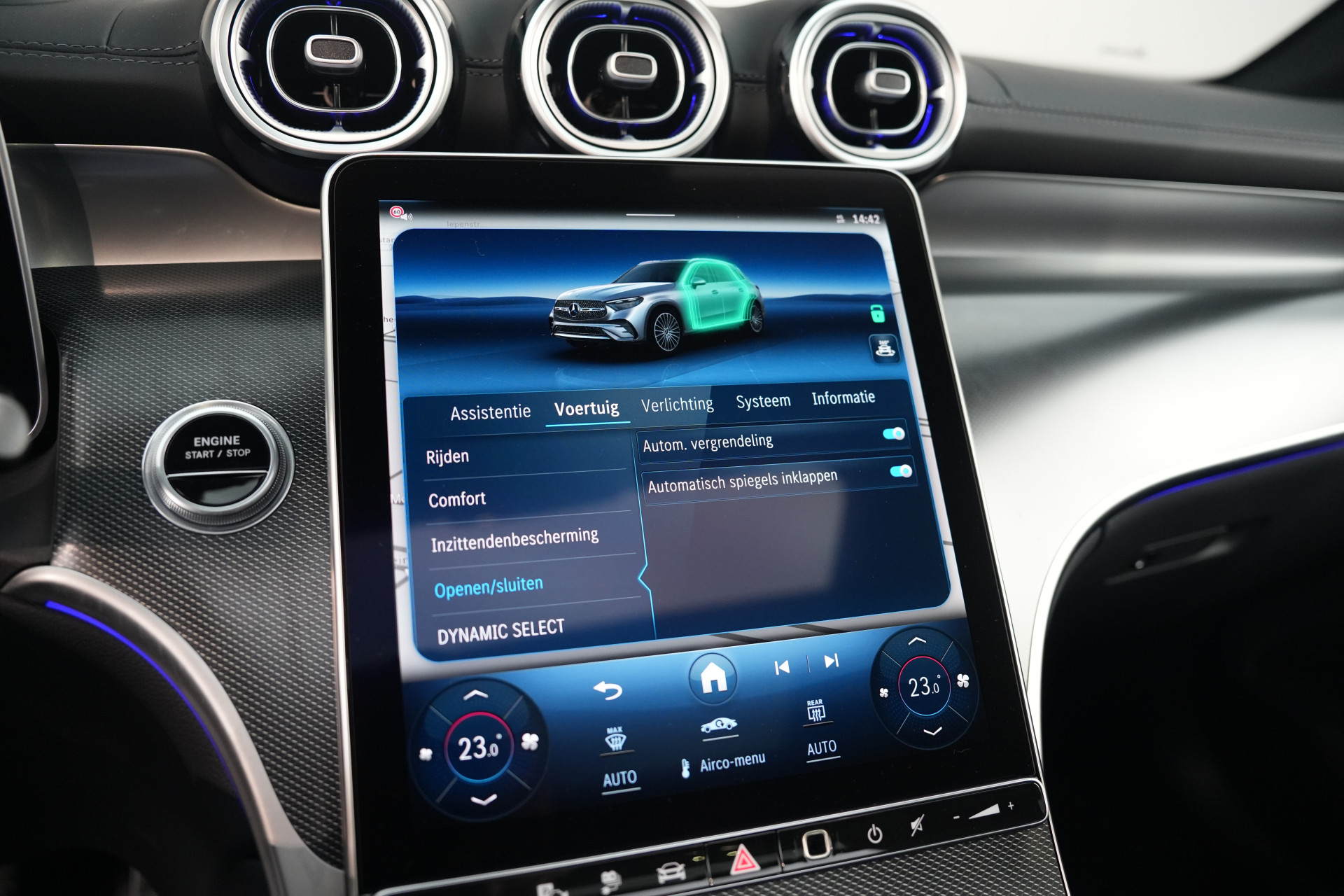 Mercedes-Benz GLC 300e 4MATIC AMG Premium+ 48517843-63.jpg | Autocenter Oss