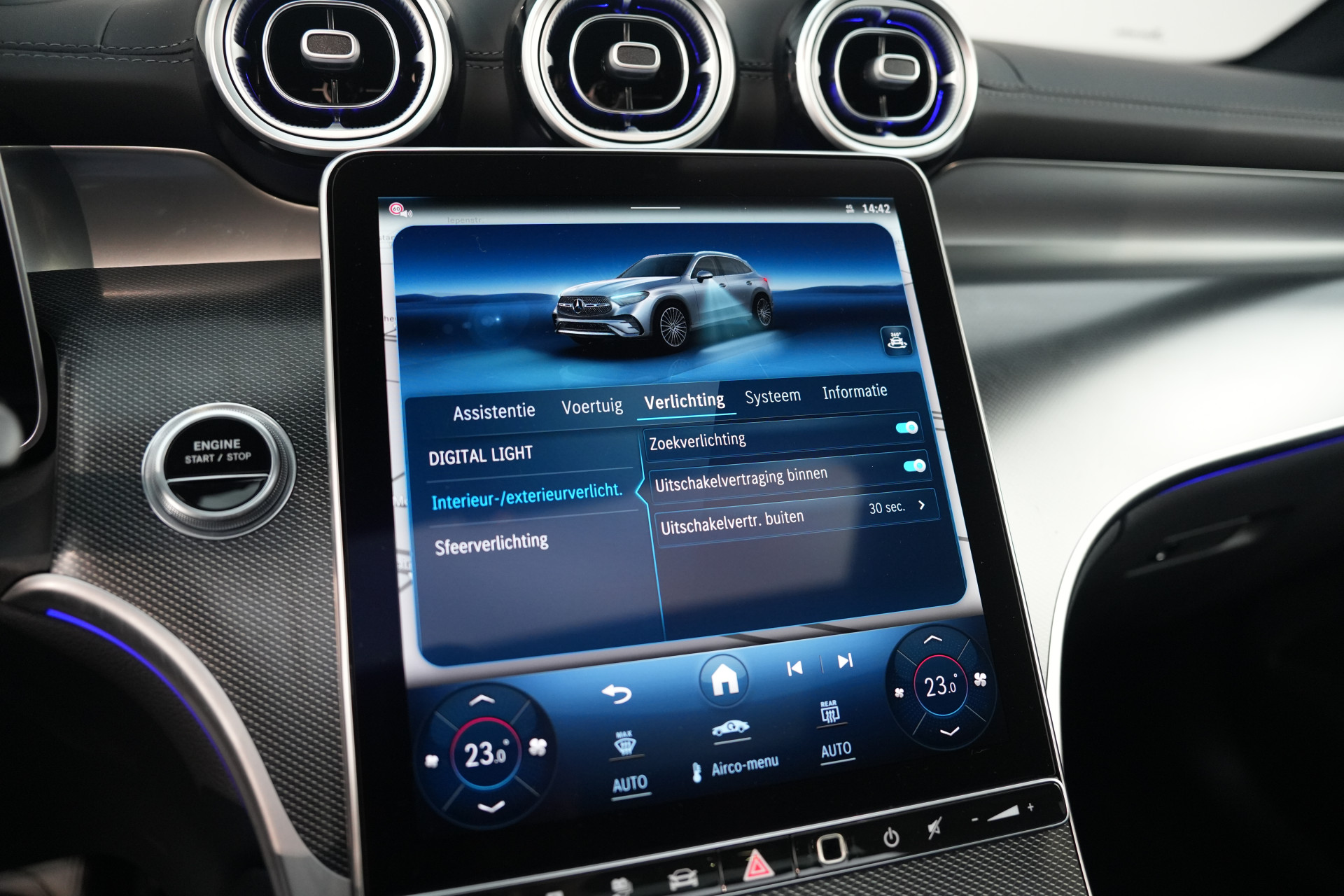 Mercedes-Benz GLC 300e 4MATIC AMG Premium+ 48517843-65.jpg | Autocenter Oss