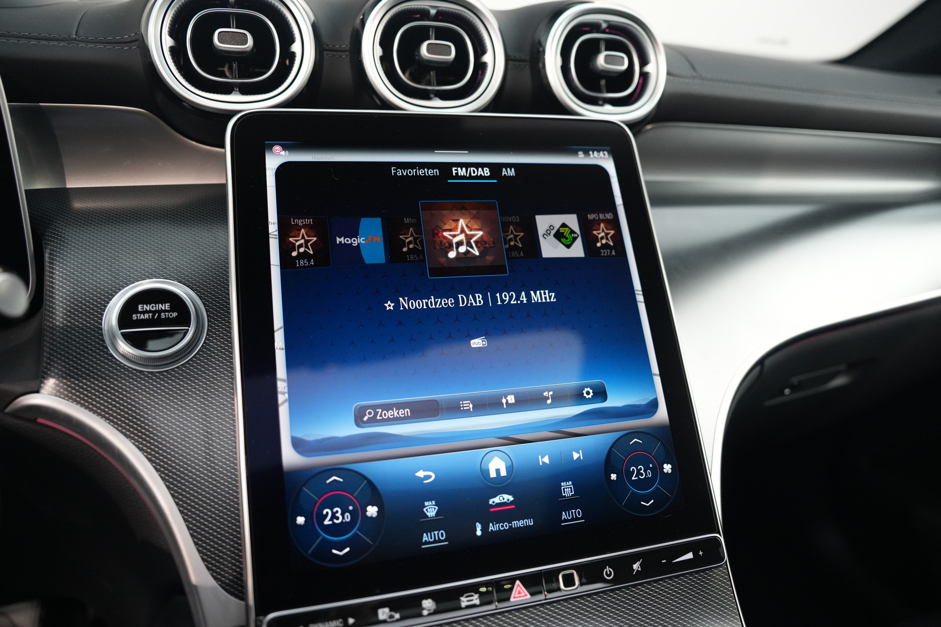 Mercedes-Benz GLC 300e 4MATIC AMG Premium+ 48517843-71.jpg | Autocenter Oss