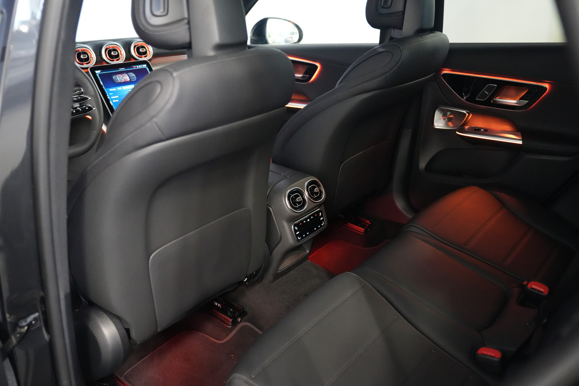 Mercedes-Benz GLC 300e 4MATIC AMG Premium+ 48517843-84.jpg | Autocenter Oss