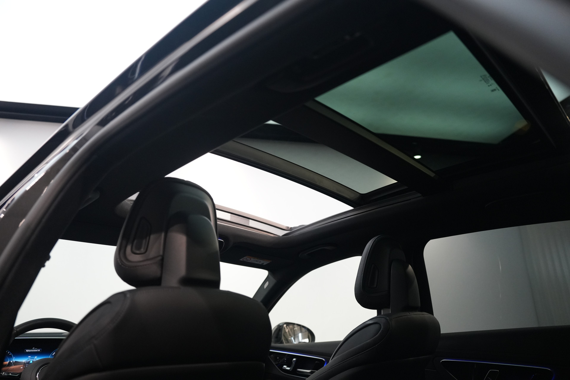 Mercedes-Benz GLC 300e 4MATIC AMG Premium+ 48517843-86.jpg | Autocenter Oss