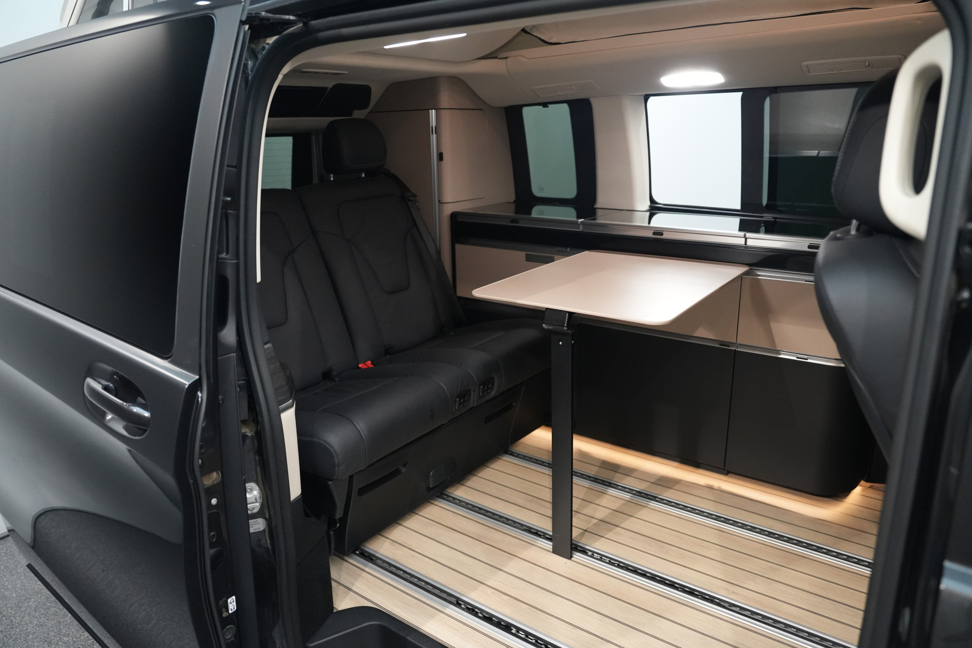 Mercedes-Benz  Marco Polo V300 4MATIC AMG 48523716-19.jpg | Autocenter Oss