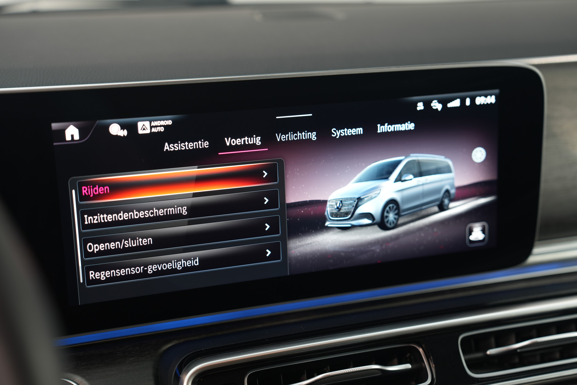 Mercedes-Benz  Marco Polo V300 4MATIC AMG 48523716-75.jpg | Autocenter Oss