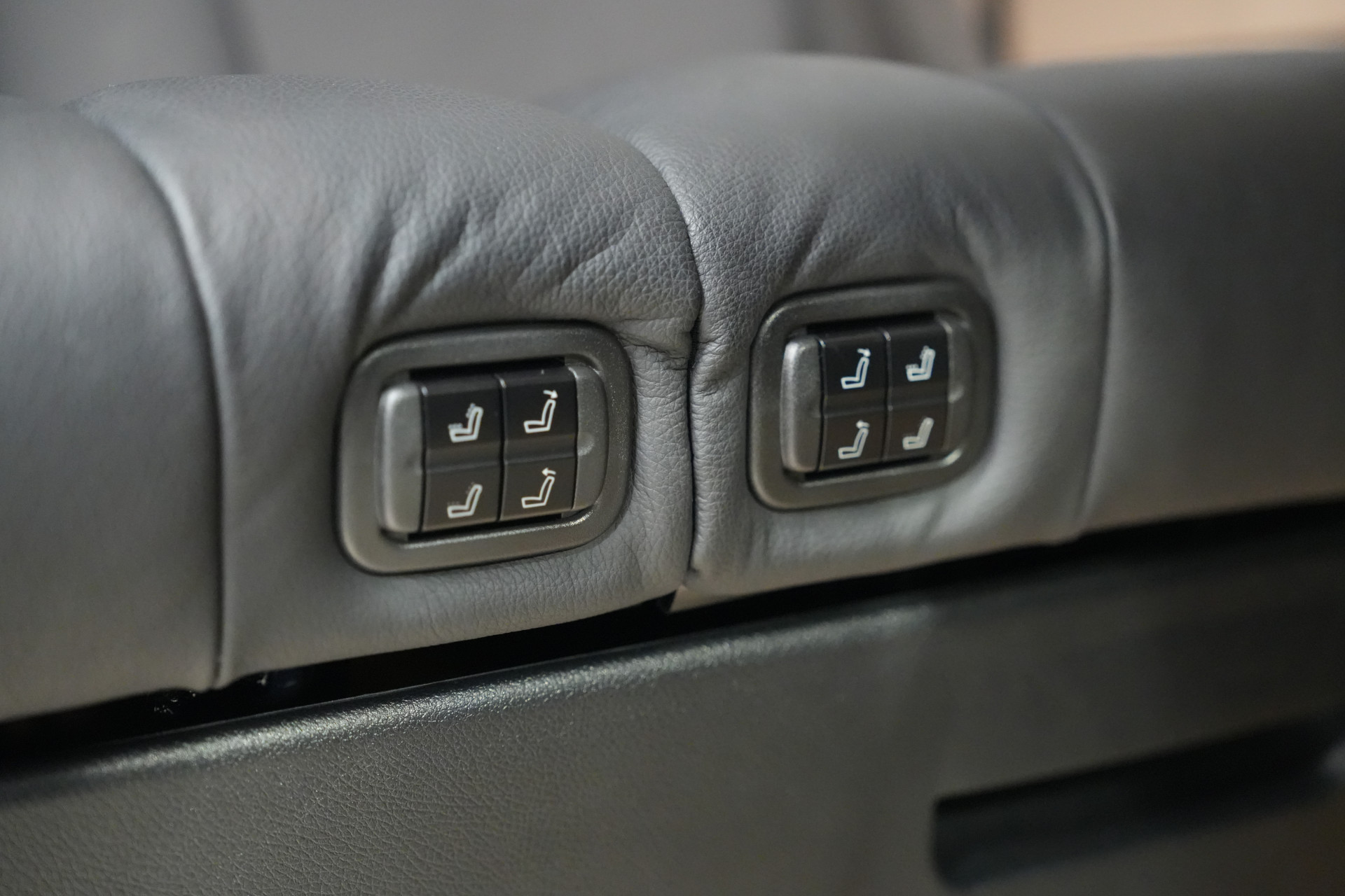 Mercedes-Benz  Marco Polo V300 4MATIC AMG 48523716-91.jpg | Autocenter Oss