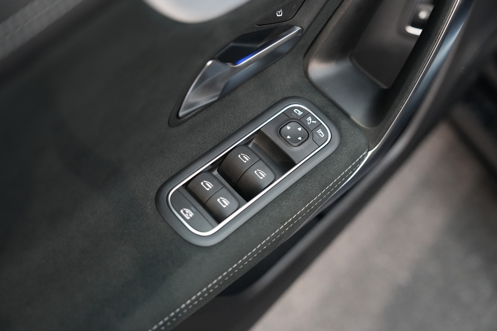 Mercedes-Benz A-Klasse 250 e AMG 48655097-35.jpg | Autocenter Oss