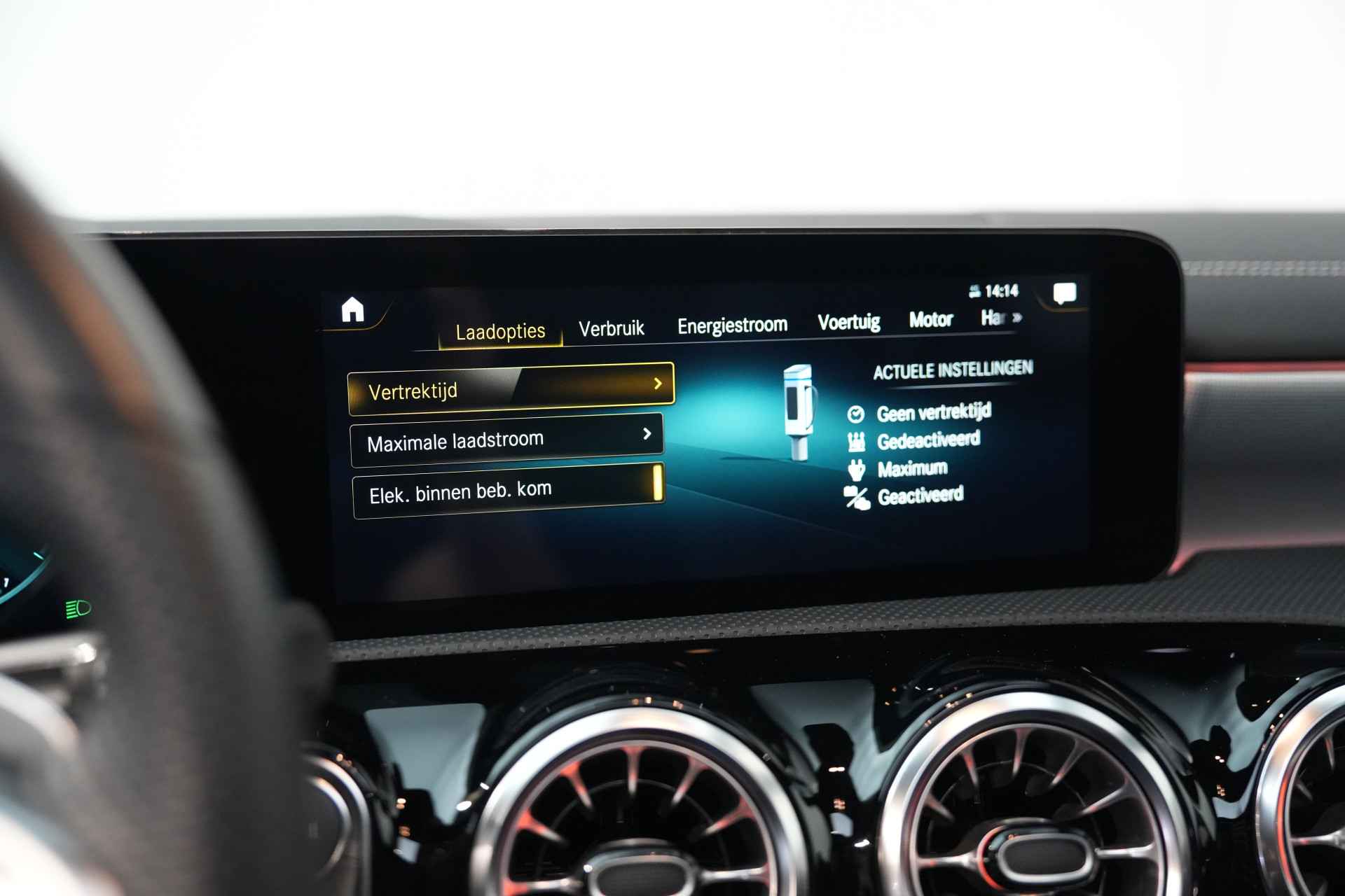 Mercedes-Benz A-Klasse 250 e AMG 48655097-52.jpg | Autocenter Oss