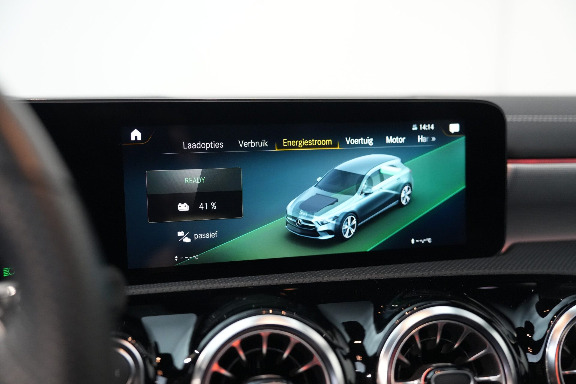 Mercedes-Benz A-Klasse 250 e AMG 48655097-53.jpg | Autocenter Oss