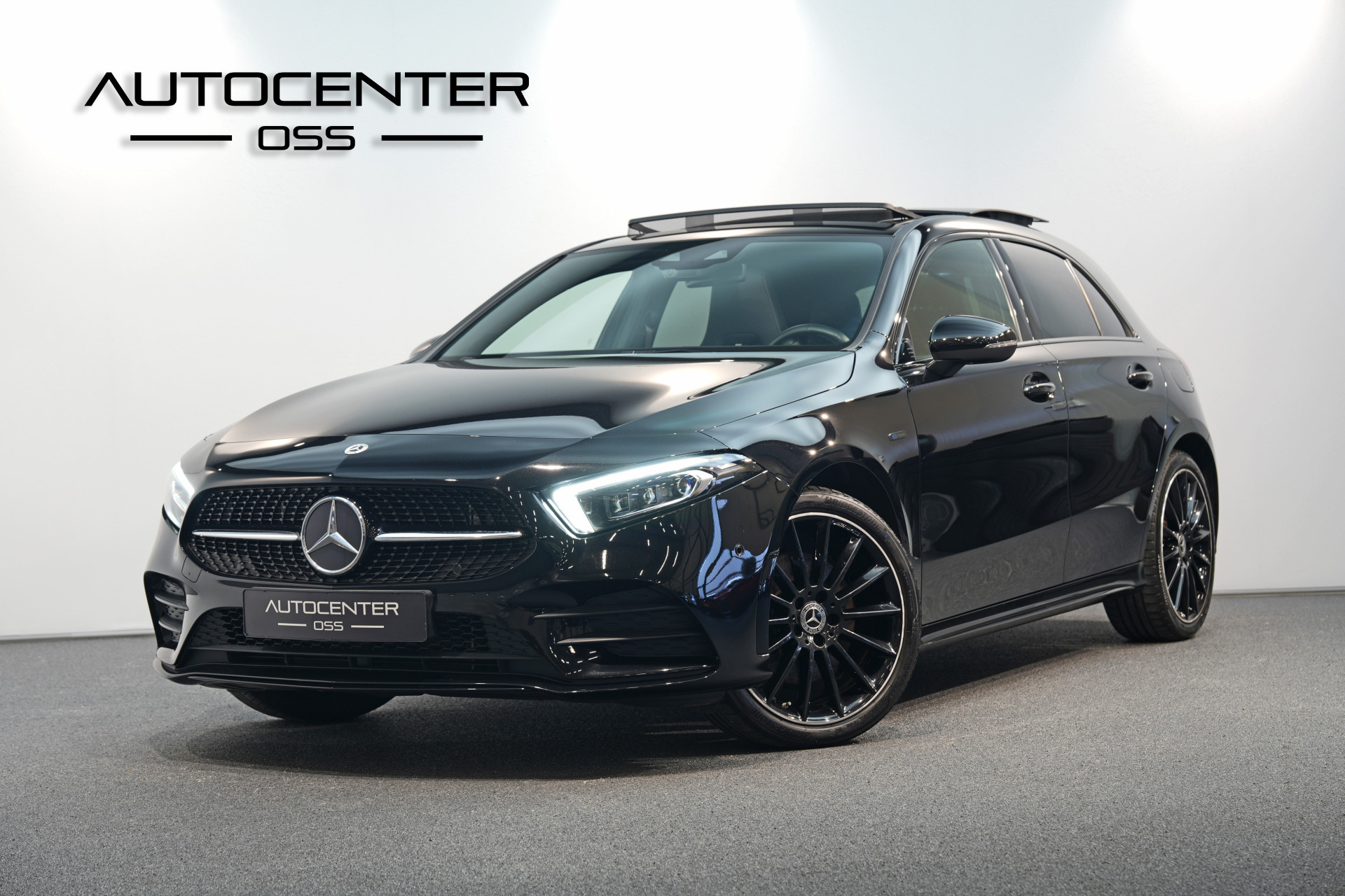 Mercedes-Benz A-Klasse 250 e AMG 48655378-0.jpg | Autocenter Oss