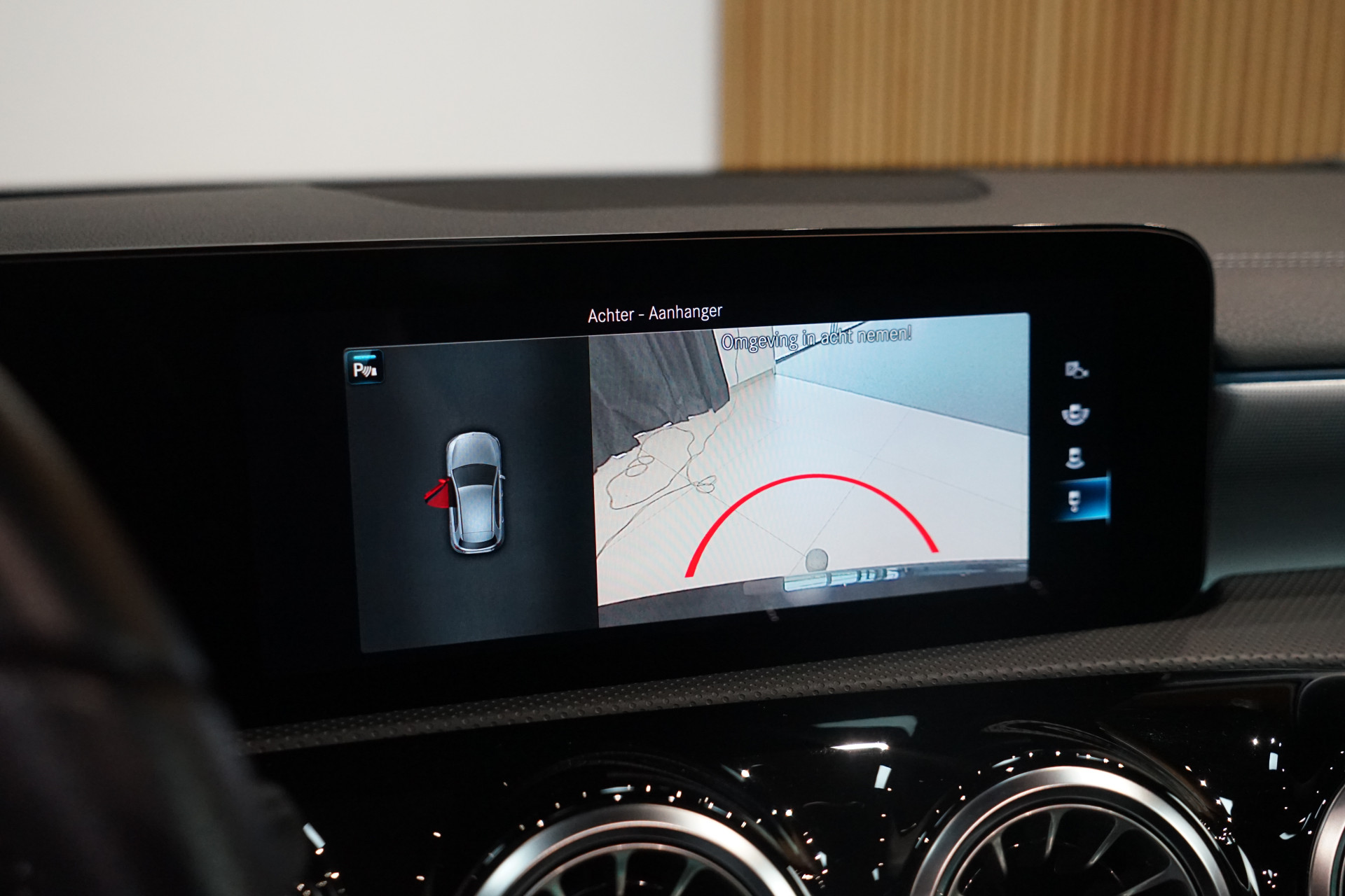 Mercedes-Benz A-Klasse 250 e AMG 48655378-23.jpg | Autocenter Oss