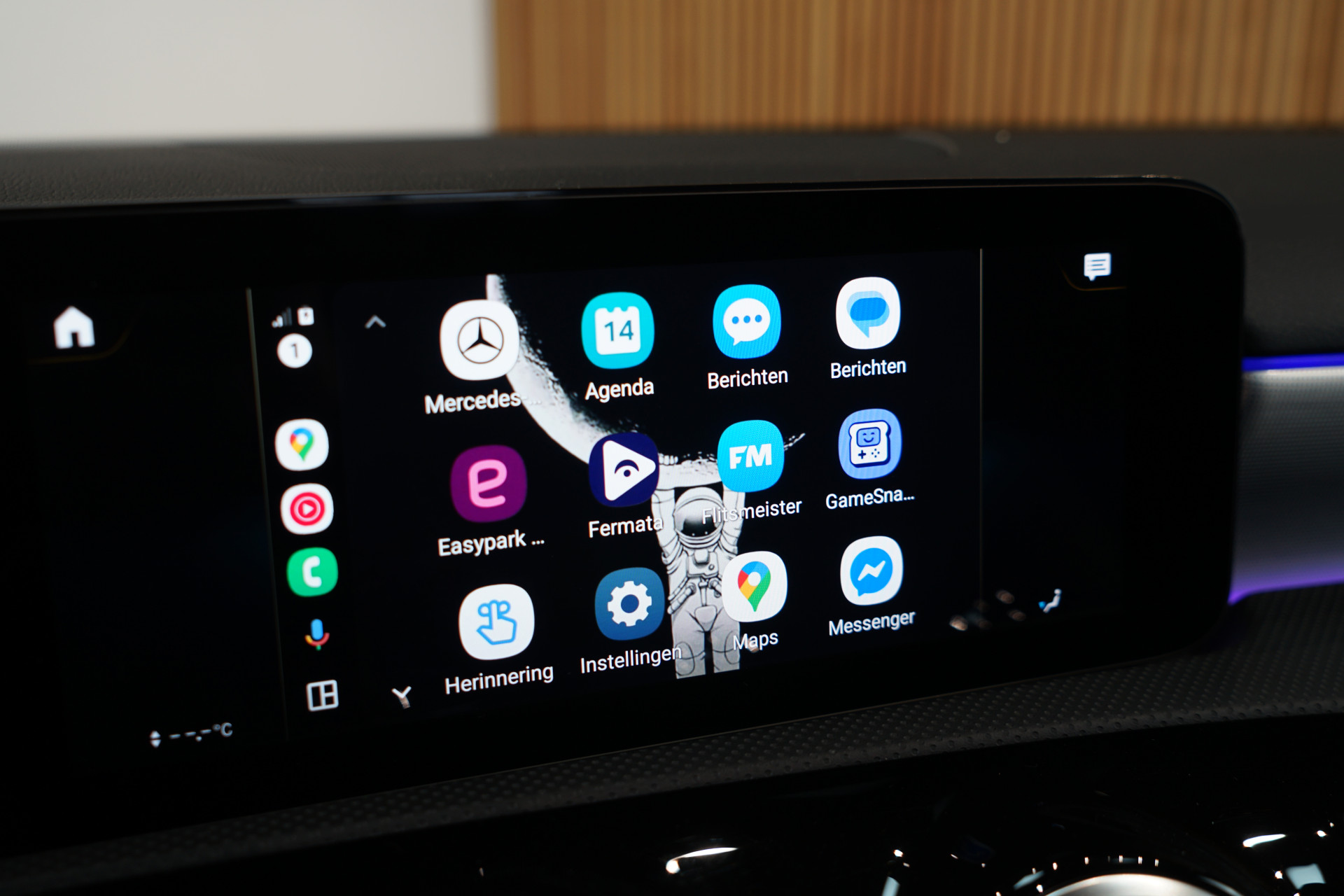 Mercedes-Benz A-Klasse 250 e AMG 48655378-26.jpg | Autocenter Oss