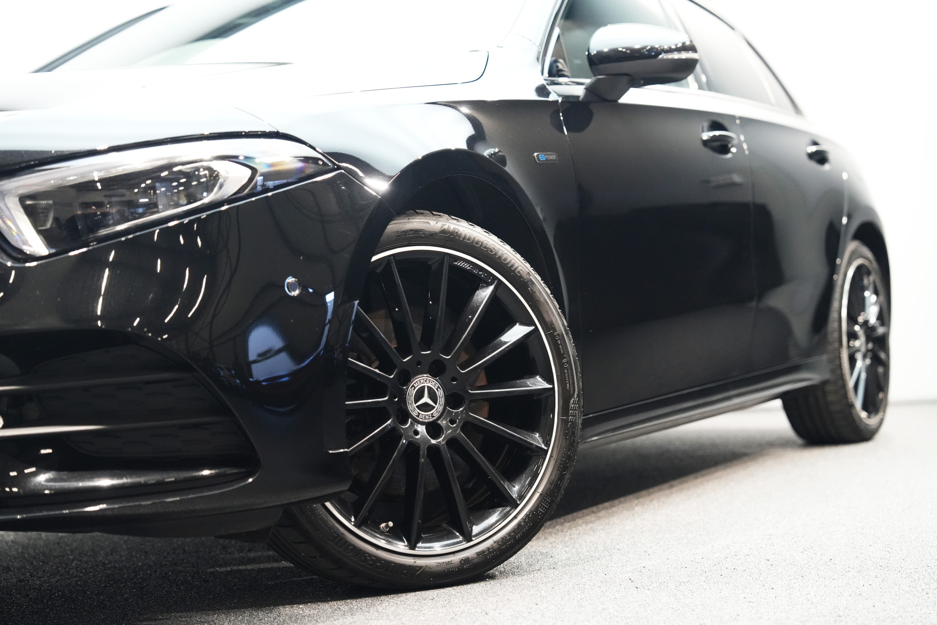 Mercedes-Benz A-Klasse 250 e AMG 48655378-36.jpg | Autocenter Oss