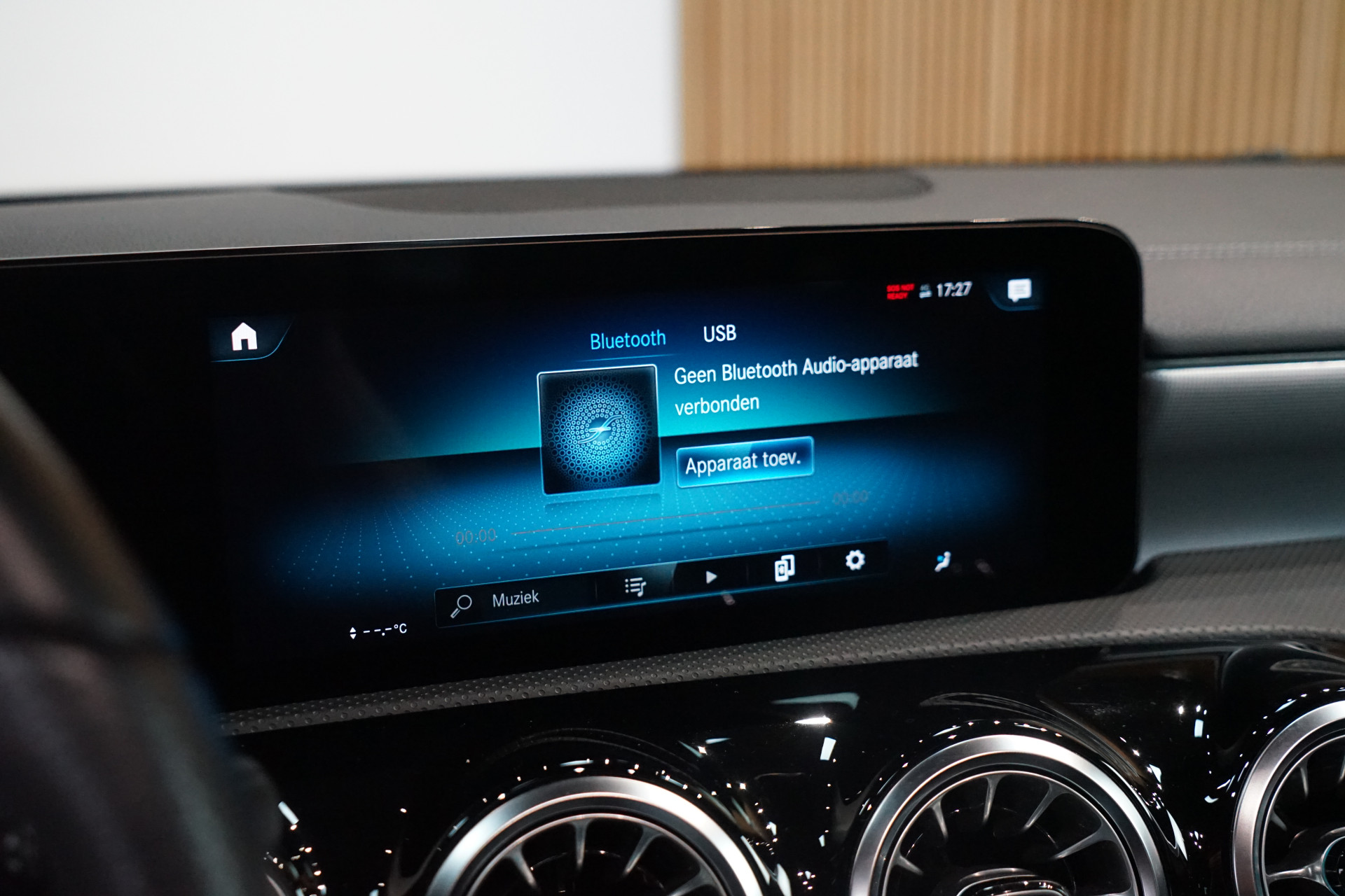 Mercedes-Benz A-Klasse 250 e AMG 48655378-52.jpg | Autocenter Oss