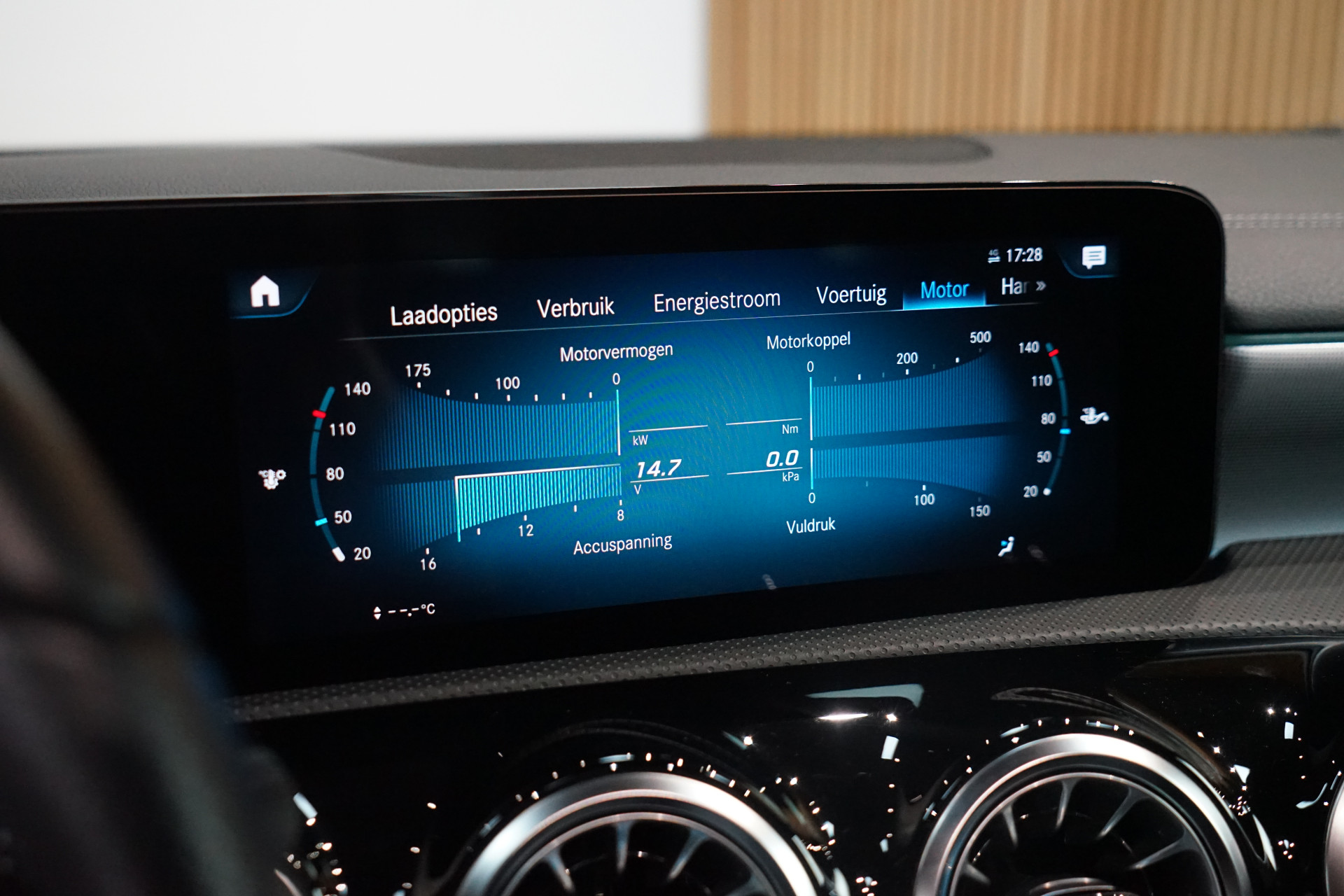 Mercedes-Benz A-Klasse 250 e AMG 48655378-56.jpg | Autocenter Oss