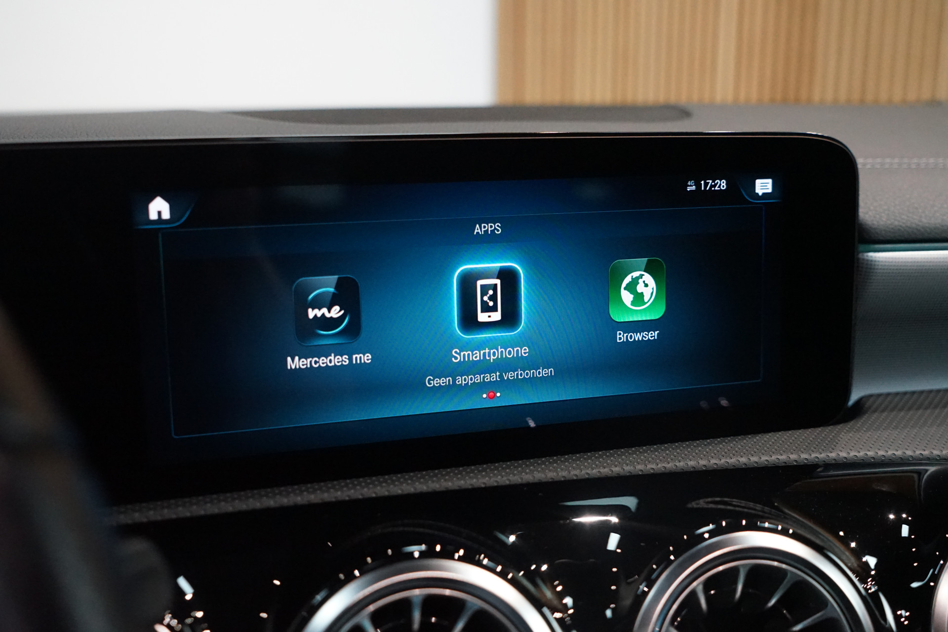 Mercedes-Benz A-Klasse 250 e AMG 48655378-57.jpg | Autocenter Oss