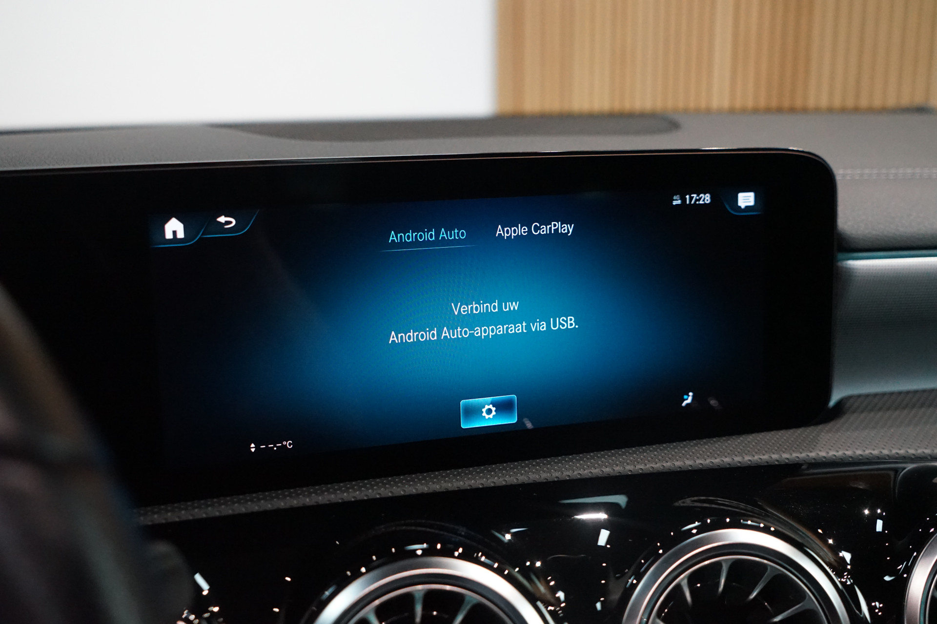 Mercedes-Benz A-Klasse 250 e AMG 48655378-58.jpg | Autocenter Oss