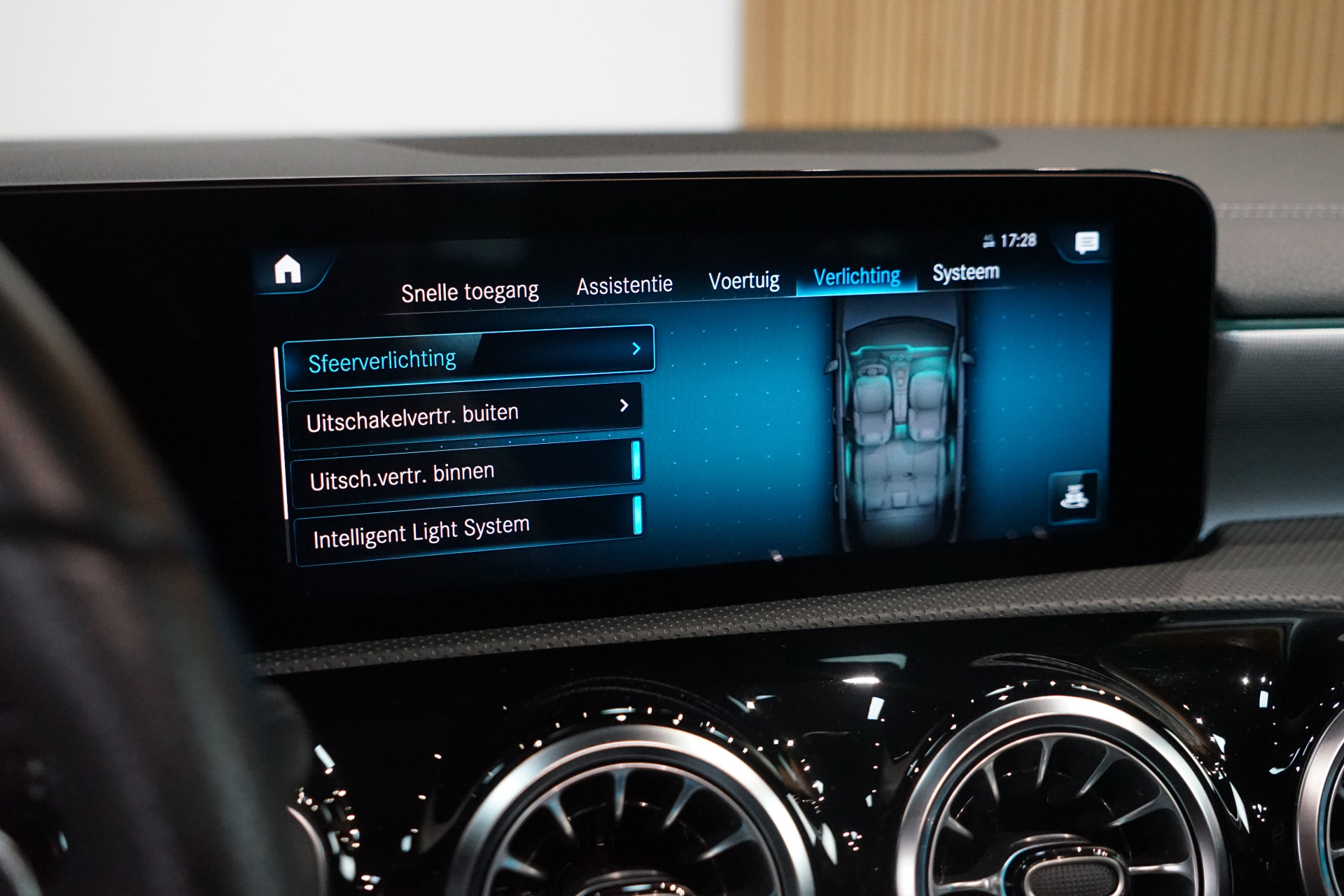 Mercedes-Benz A-Klasse 250 e AMG 48655378-63.jpg | Autocenter Oss