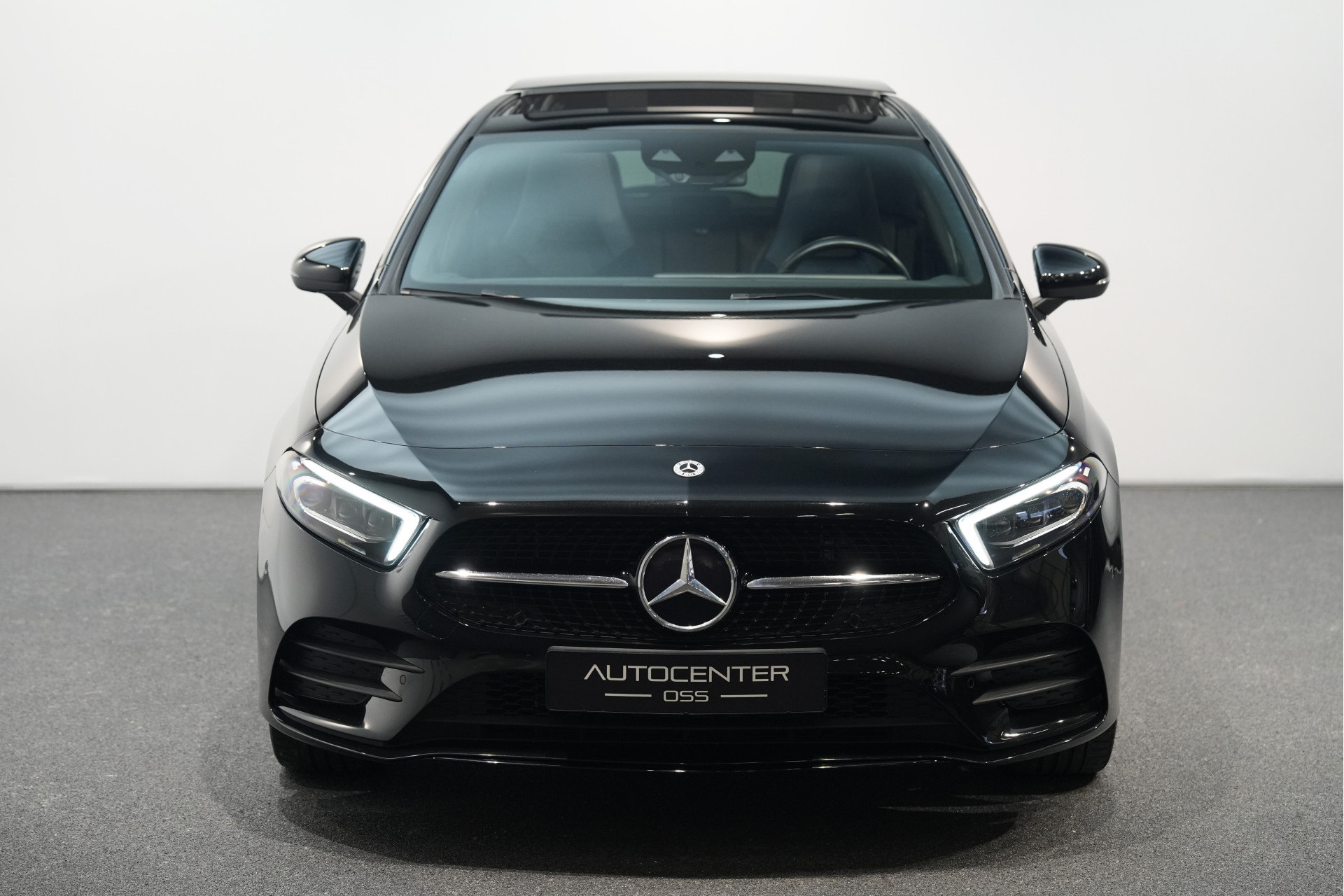Mercedes-Benz A-Klasse 250 e AMG 48655378-7.jpg | Autocenter Oss