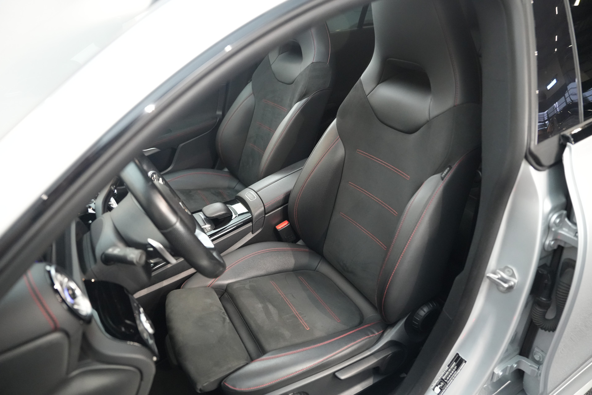 Mercedes-Benz CLA-Klasse Shooting Brake 250 e AMG 48841225-11.jpg | Autocenter Oss