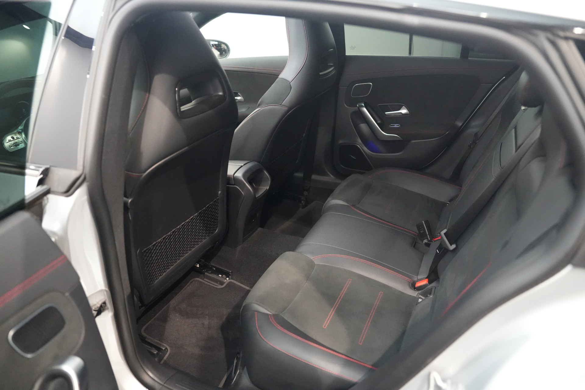 Mercedes-Benz CLA-Klasse Shooting Brake 250 e AMG 48841225-12.jpg | Autocenter Oss