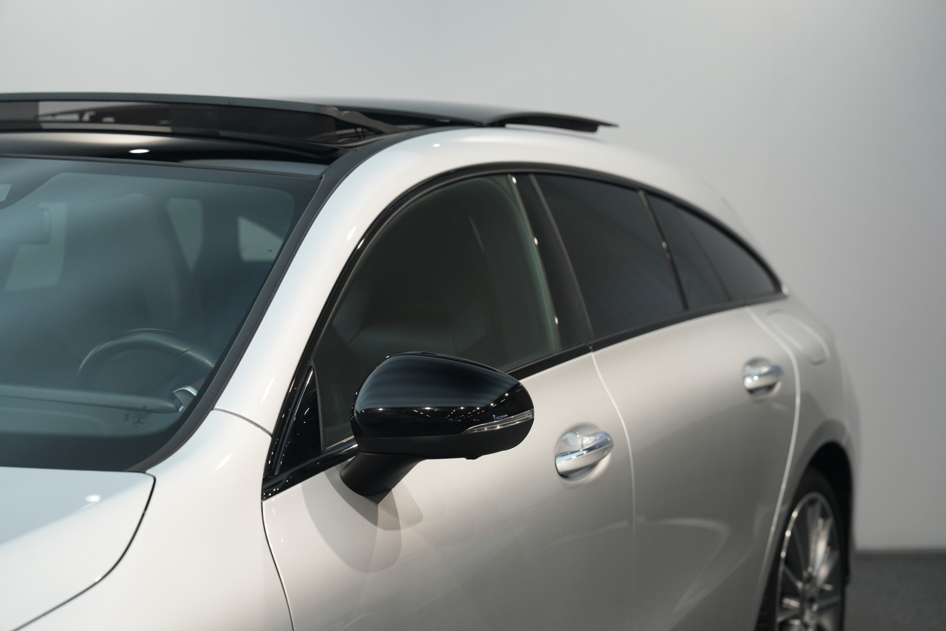 Mercedes-Benz CLA-Klasse Shooting Brake 250 e AMG 48841225-19.jpg | Autocenter Oss