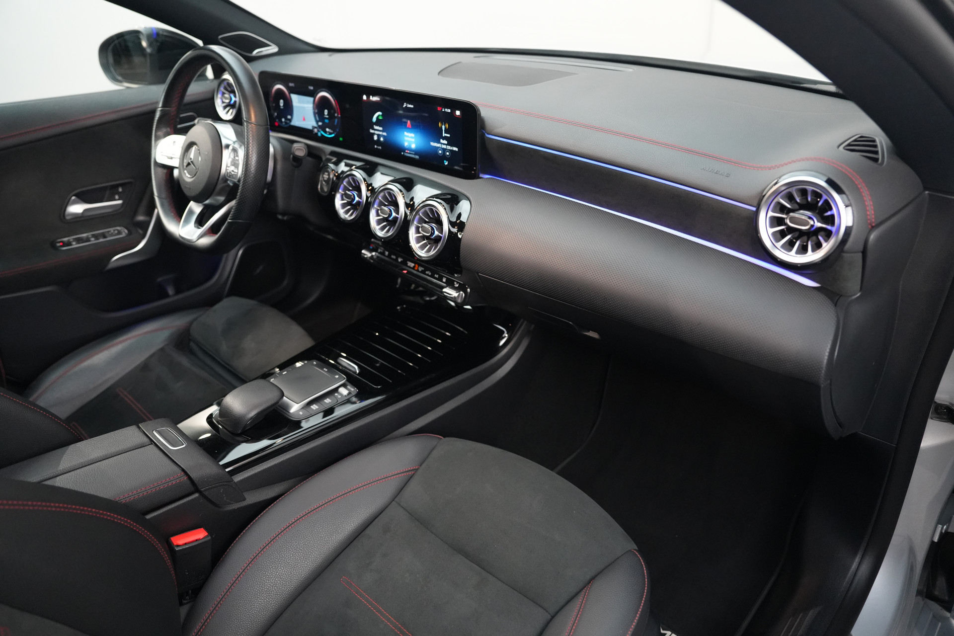 Mercedes-Benz CLA-Klasse Shooting Brake 250 e AMG 48841225-22.jpg | Autocenter Oss