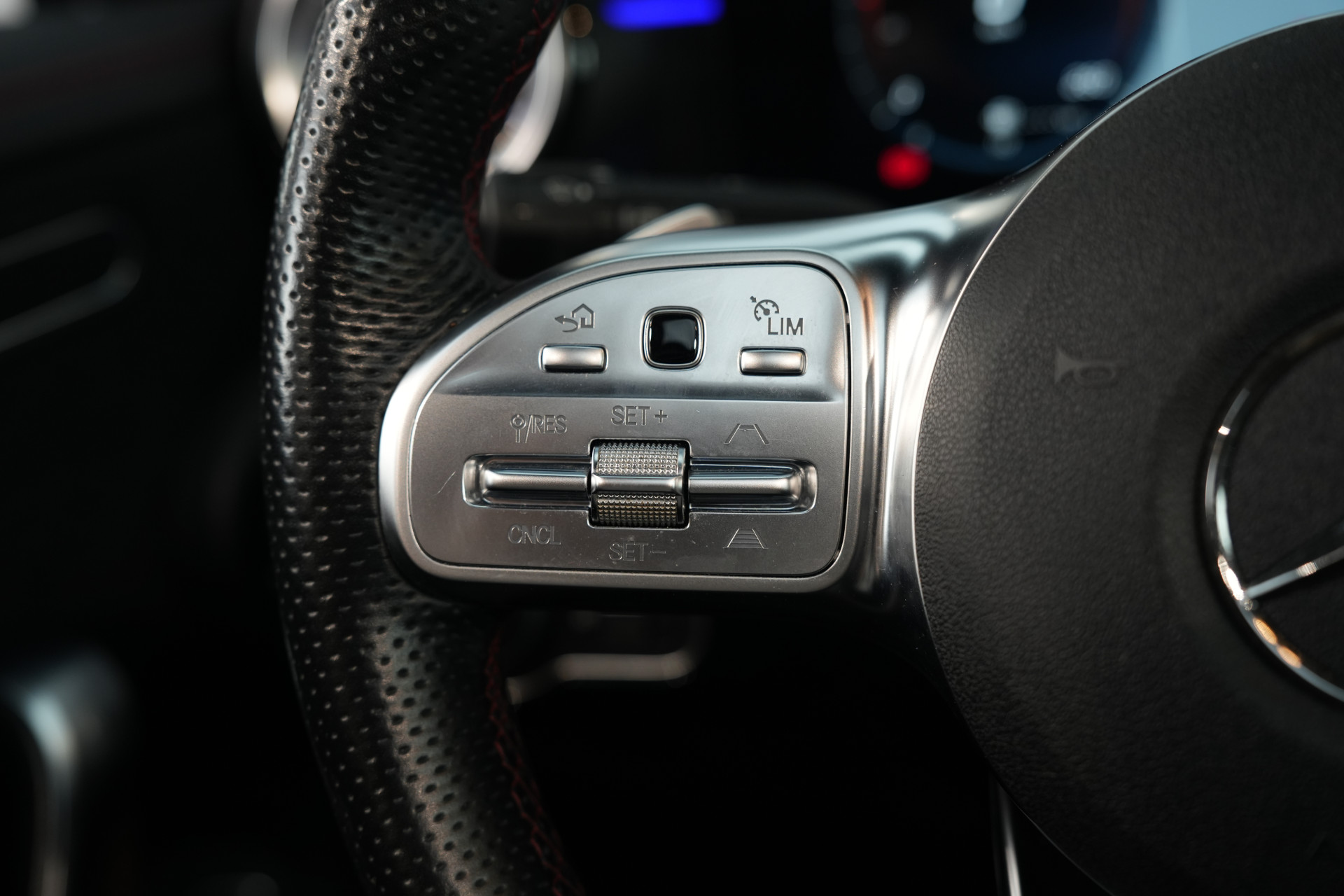 Mercedes-Benz CLA-Klasse Shooting Brake 250 e AMG 48841225-24.jpg | Autocenter Oss