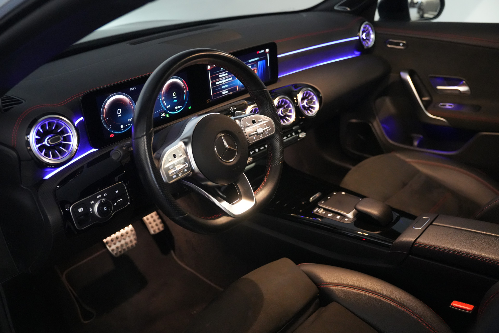 Mercedes-Benz CLA-Klasse Shooting Brake 250 e AMG 48841225-31.jpg | Autocenter Oss