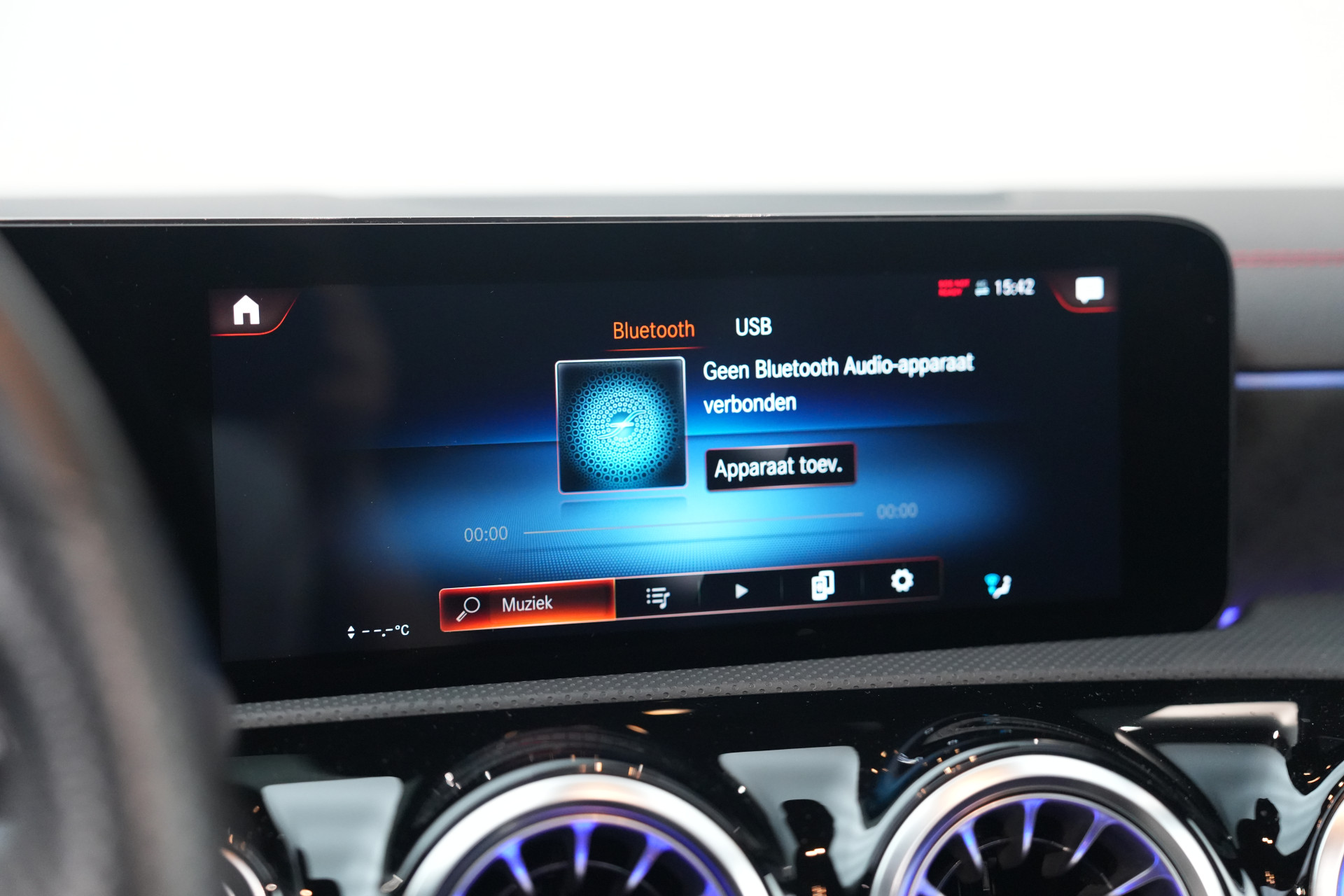 Mercedes-Benz CLA-Klasse Shooting Brake 250 e AMG 48841225-38.jpg | Autocenter Oss