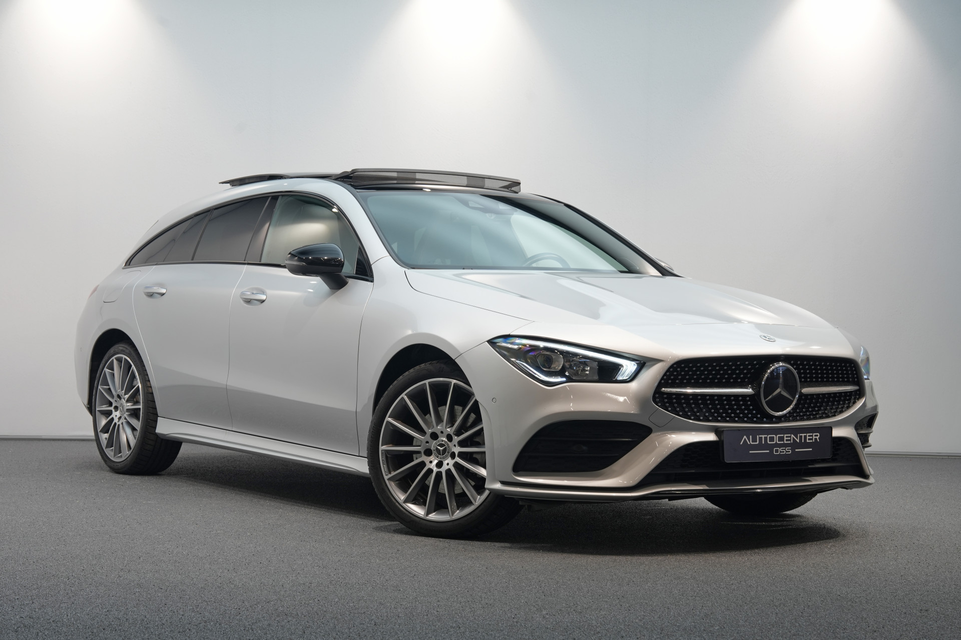 Mercedes-Benz CLA-Klasse Shooting Brake 250 e AMG 48841225-4.jpg | Autocenter Oss