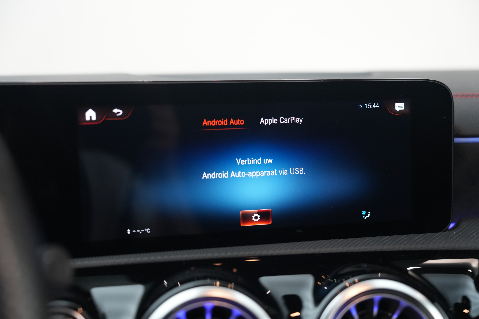 Mercedes-Benz CLA-Klasse Shooting Brake 250 e AMG 48841225-43.jpg | Autocenter Oss