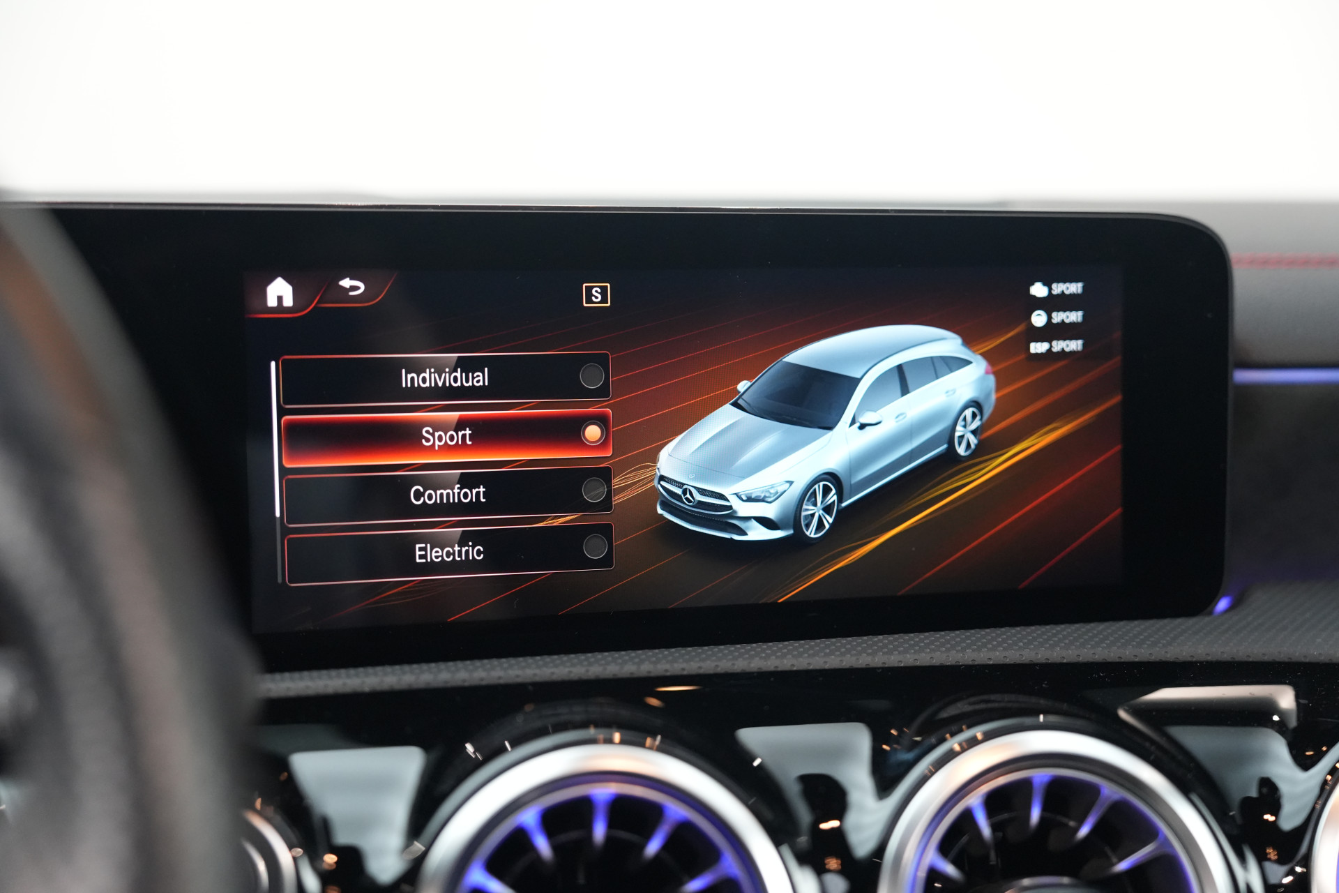 Mercedes-Benz CLA-Klasse Shooting Brake 250 e AMG 48841225-48.jpg | Autocenter Oss