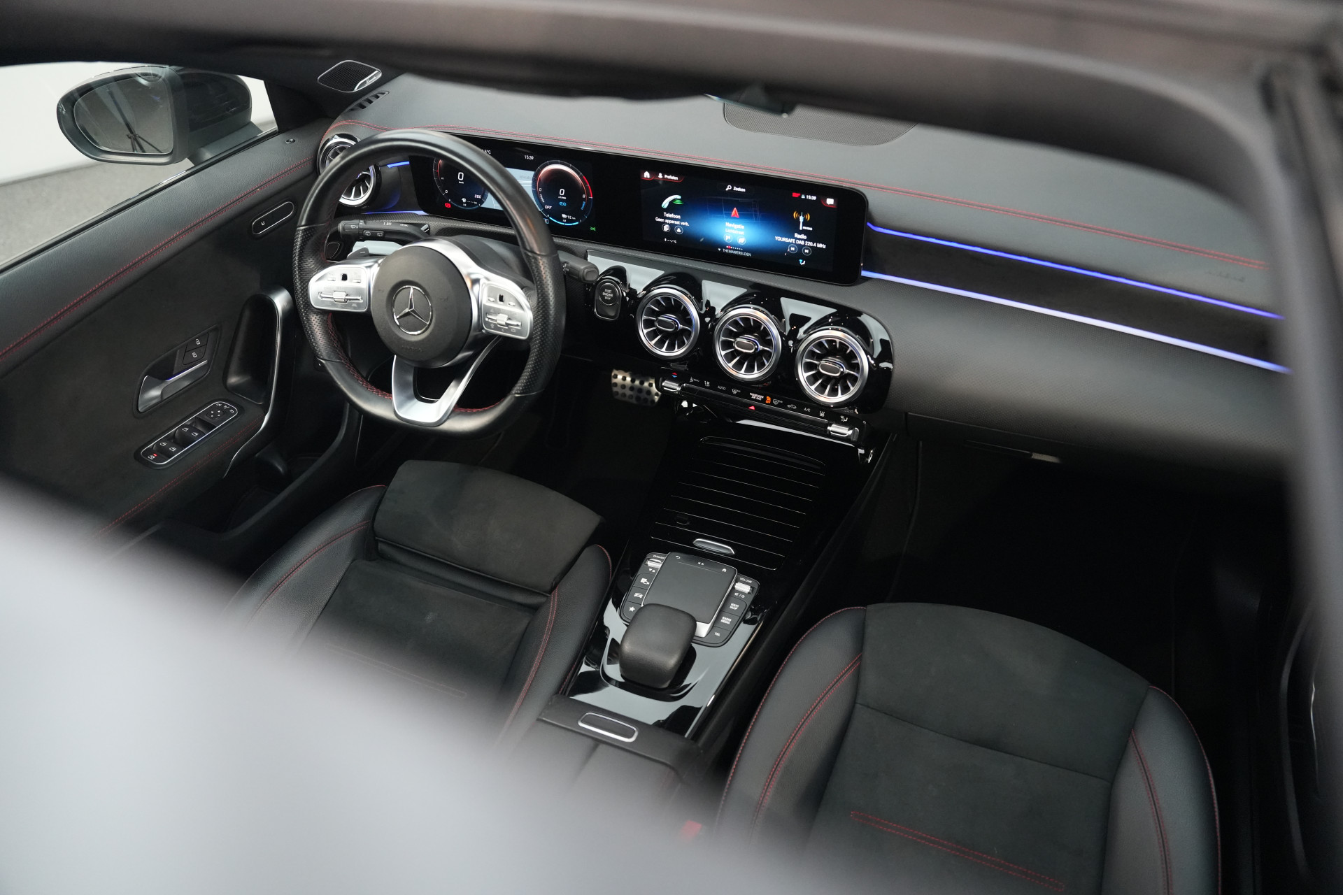 Mercedes-Benz CLA-Klasse Shooting Brake 250 e AMG 48841225-8.jpg | Autocenter Oss