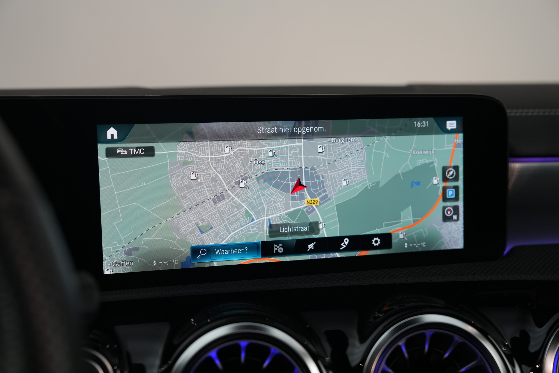 Mercedes-Benz A-Klasse 250 e AMG 48841231-24.jpg | Autocenter Oss