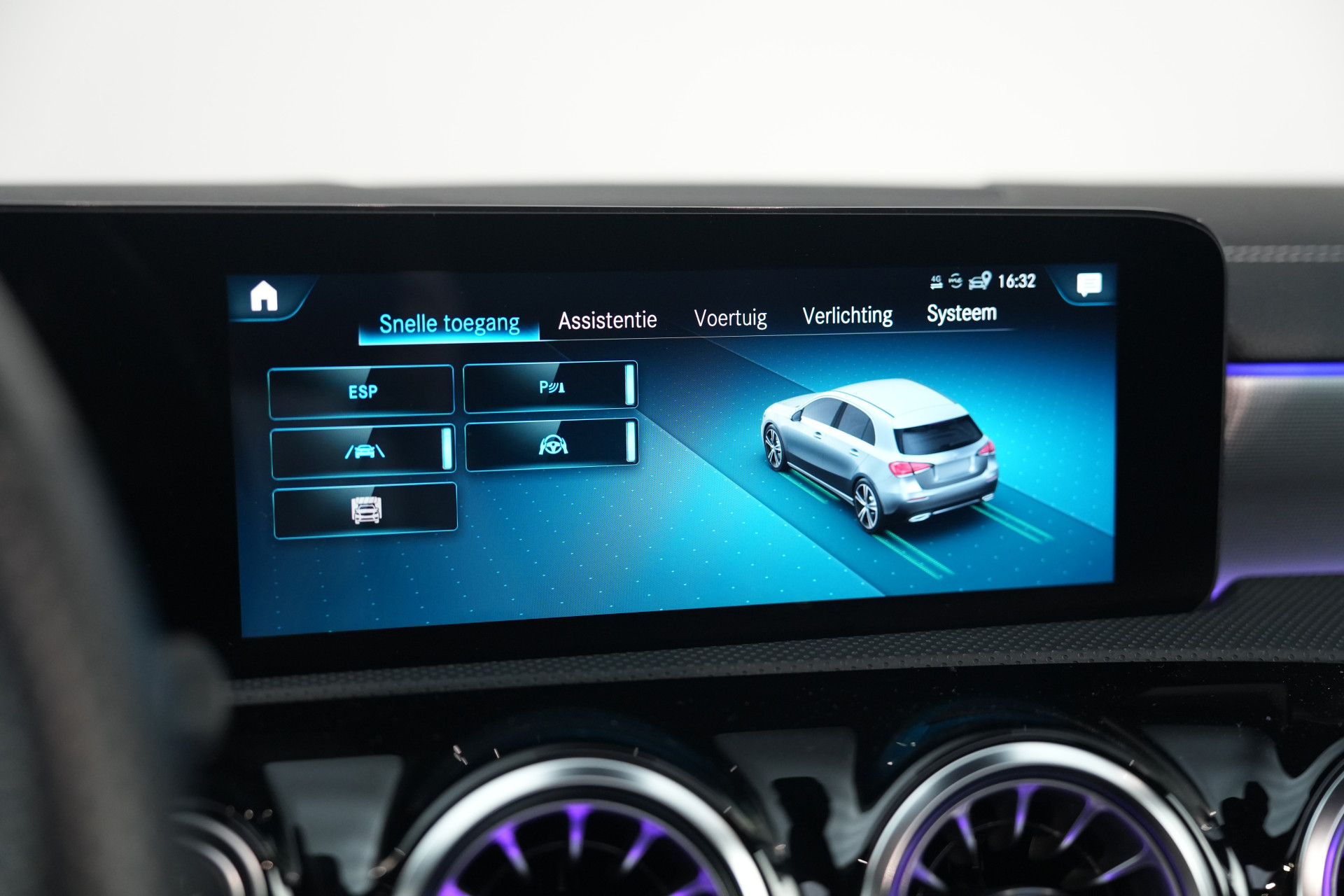 Mercedes-Benz A-Klasse 250 e AMG 48841231-27.jpg | Autocenter Oss