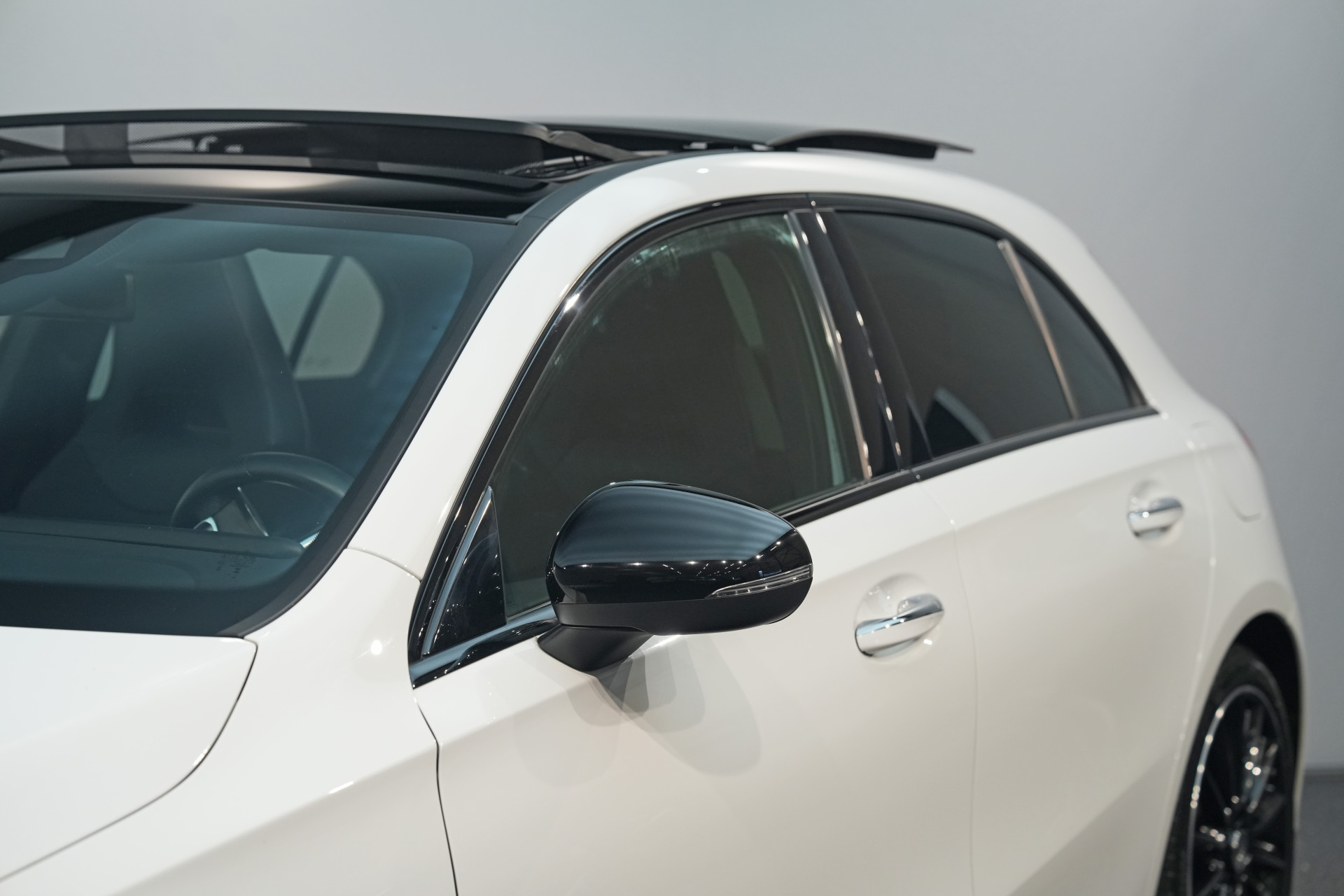 Mercedes-Benz A-Klasse 250 e AMG 48841231-37.jpg | Autocenter Oss