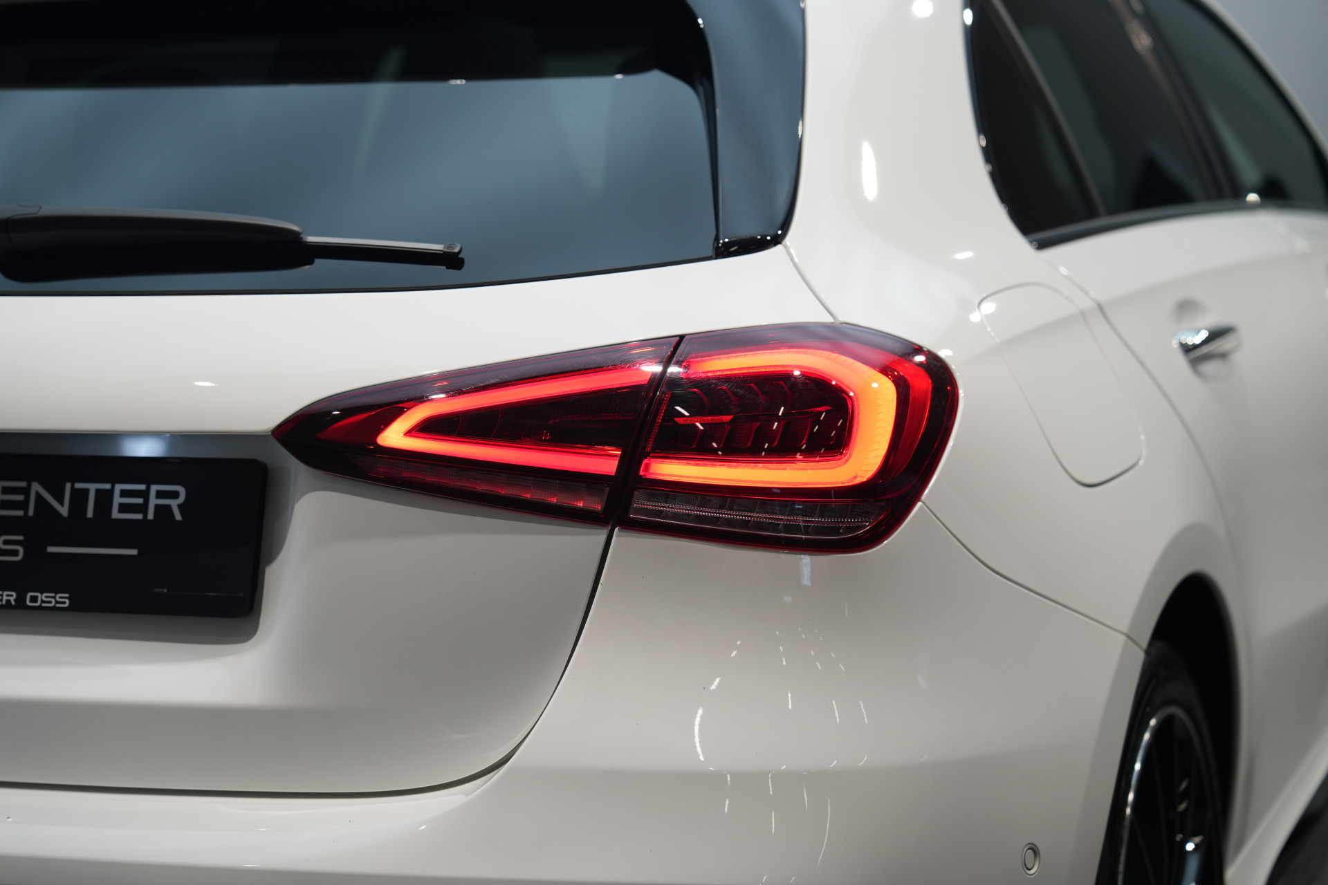 Mercedes-Benz A-Klasse 250 e AMG 48841231-43.jpg | Autocenter Oss