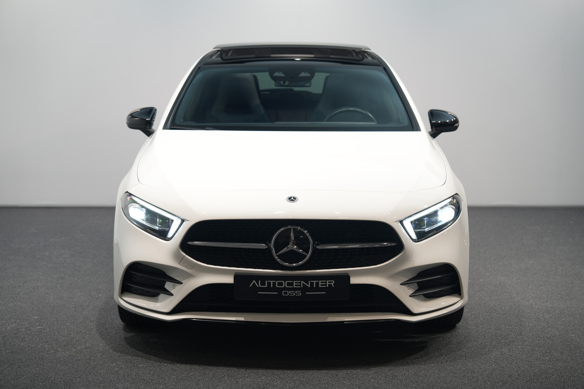 Mercedes-Benz A-Klasse 250 e AMG 48841231-5.jpg | Autocenter Oss