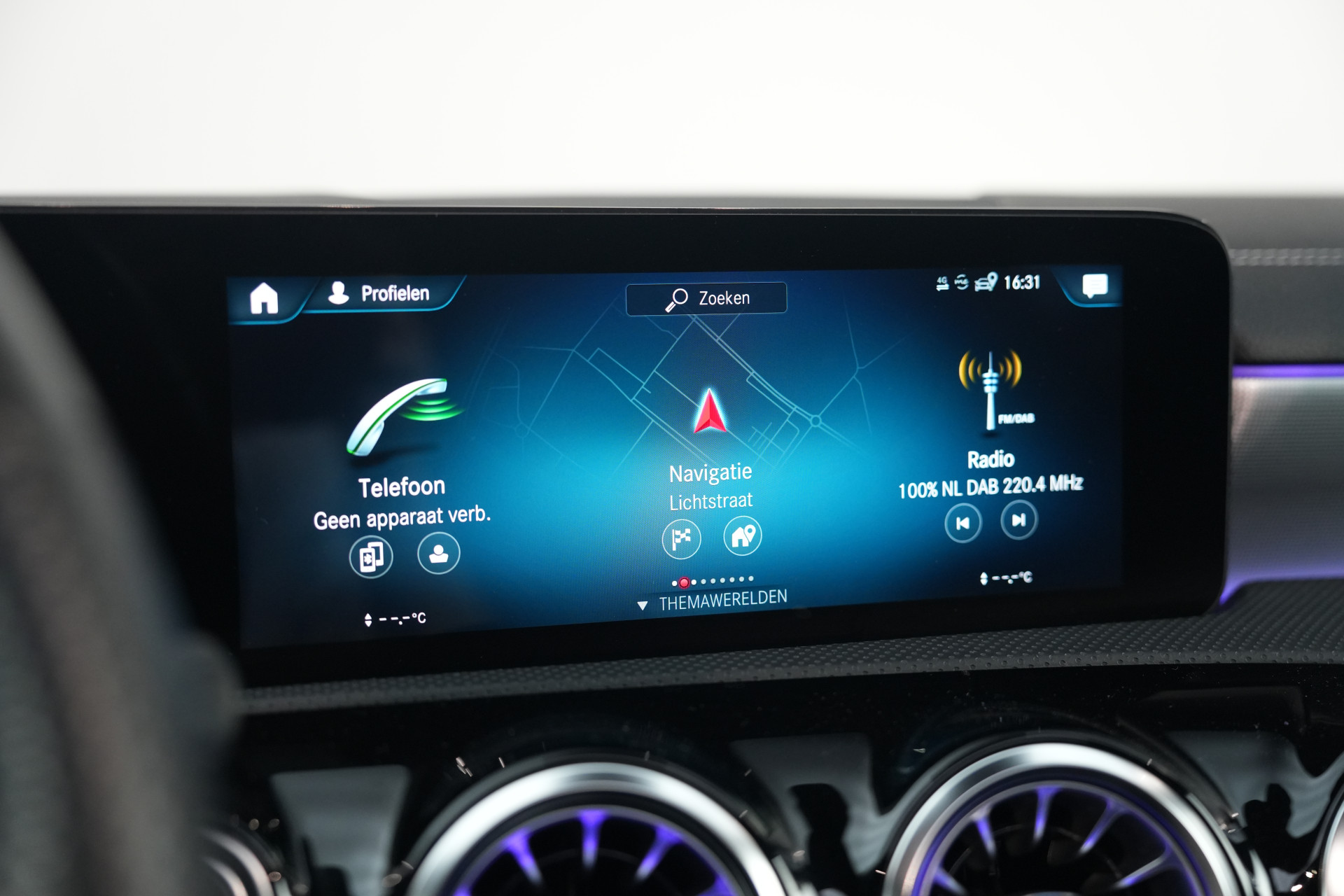 Mercedes-Benz A-Klasse 250 e AMG 48841231-52.jpg | Autocenter Oss